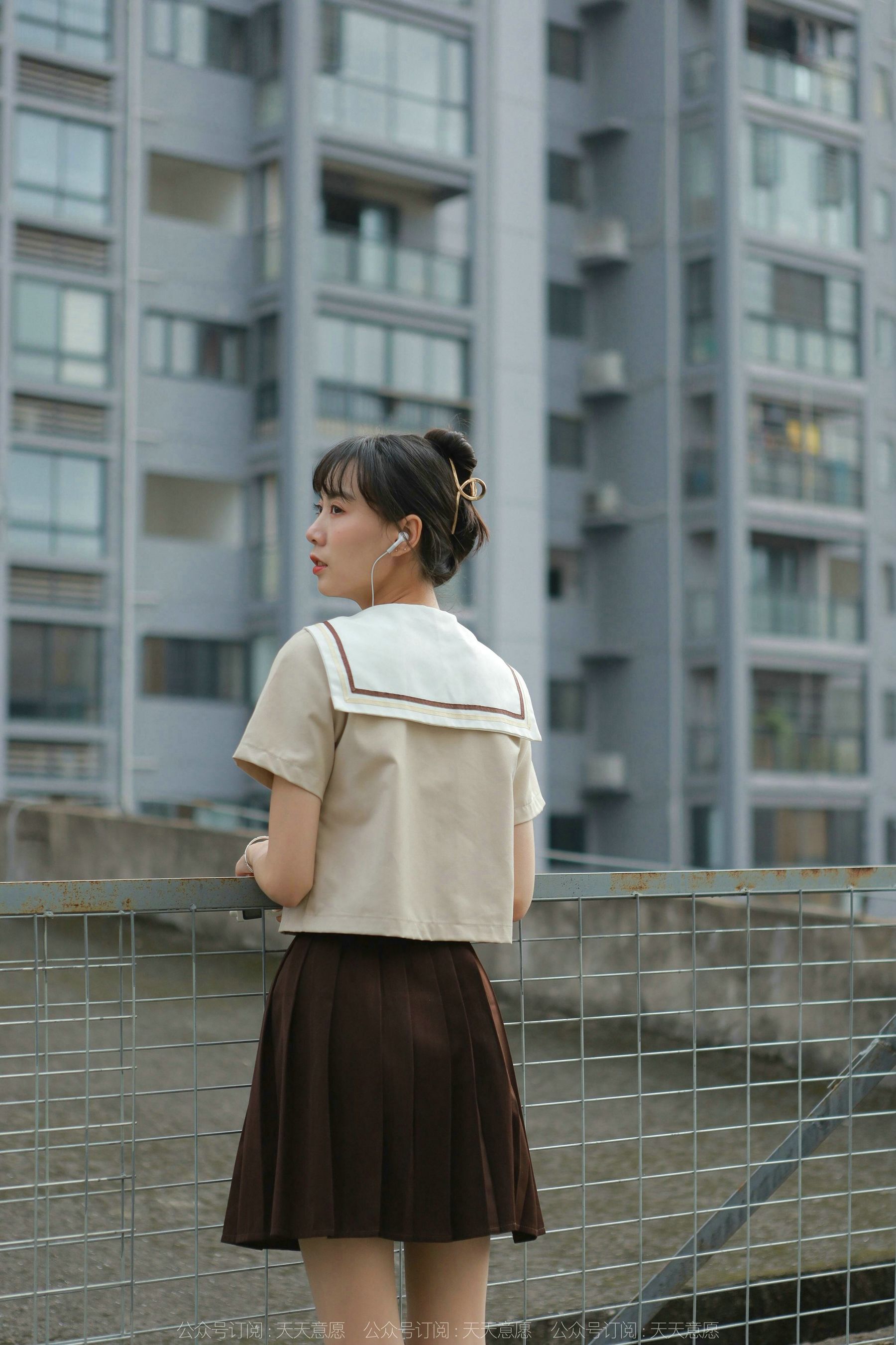 [异思趣向IESS] 模特 团团 《网易云长腿少女》