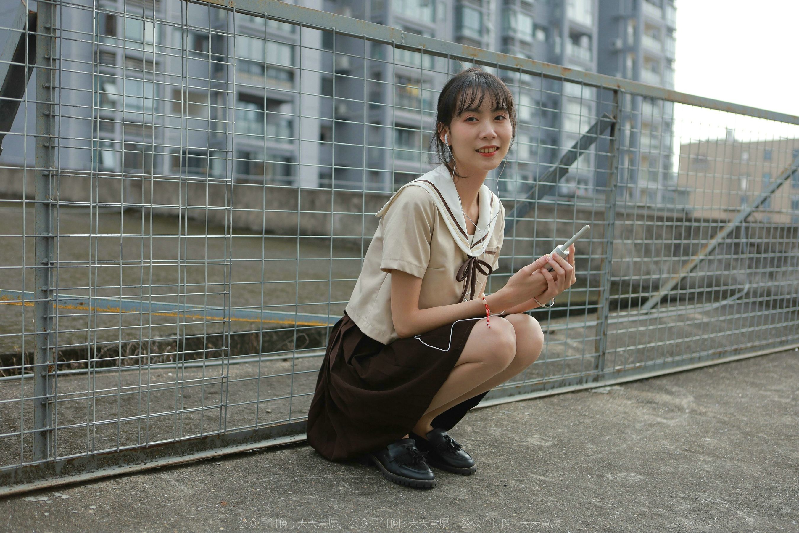 [异思趣向IESS] 模特 团团 《网易云长腿少女》