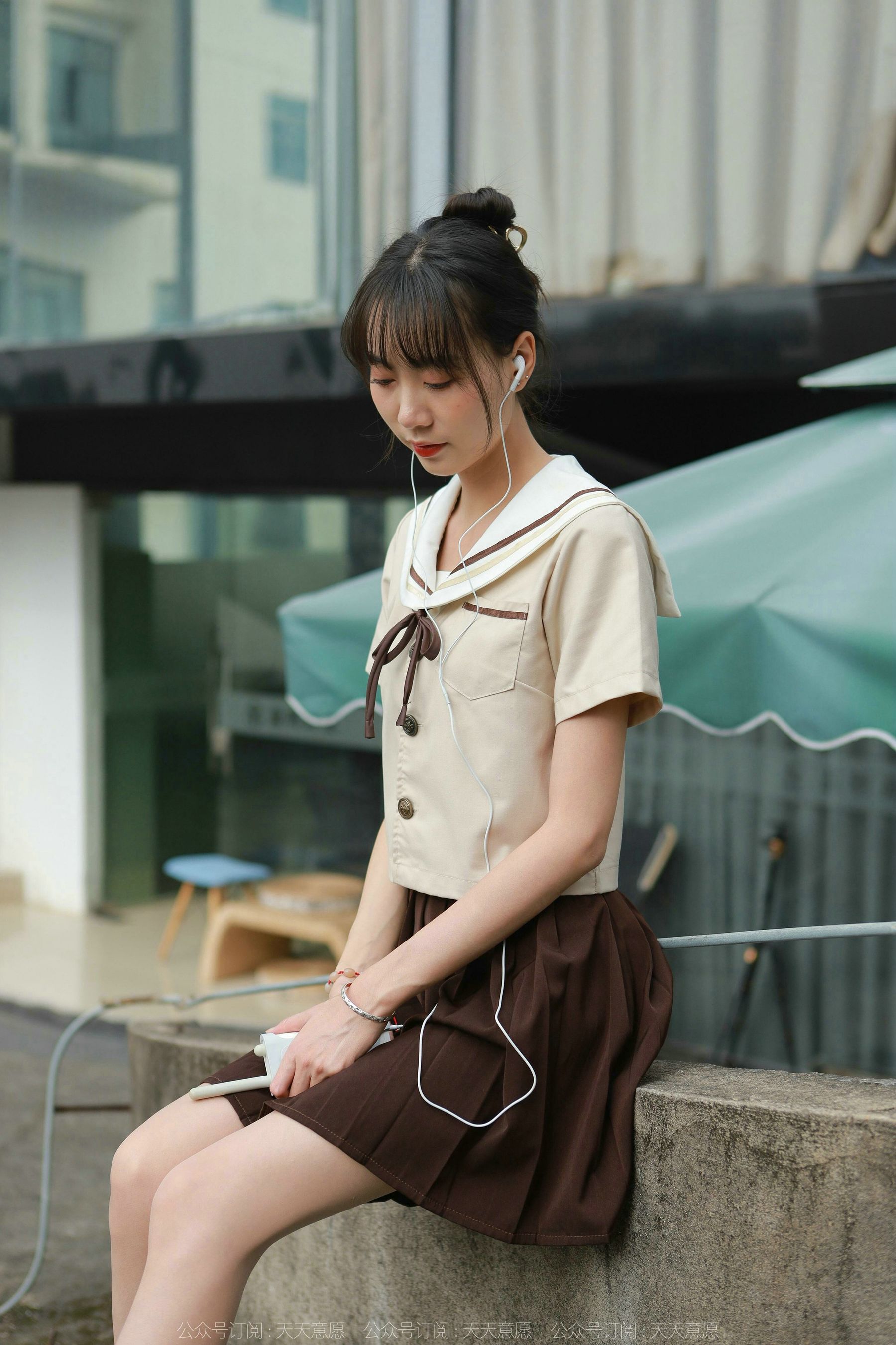 [异思趣向IESS] 模特 团团 《网易云长腿少女》
