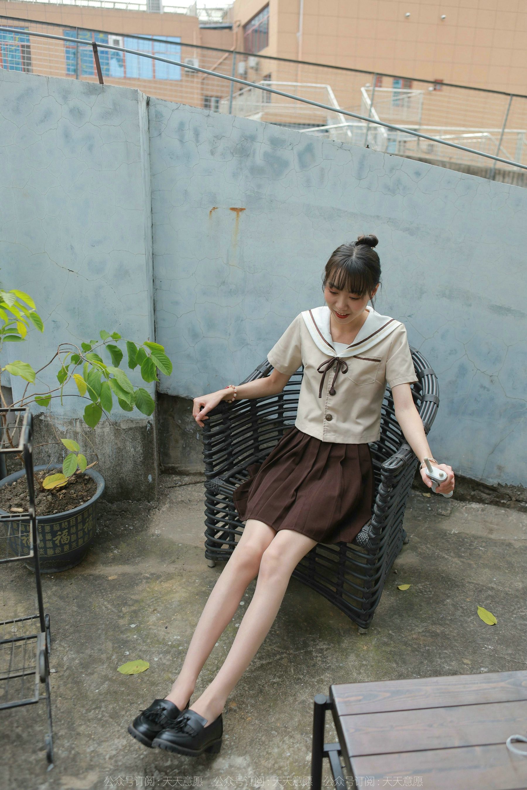 [异思趣向IESS] 模特 团团 《网易云长腿少女》