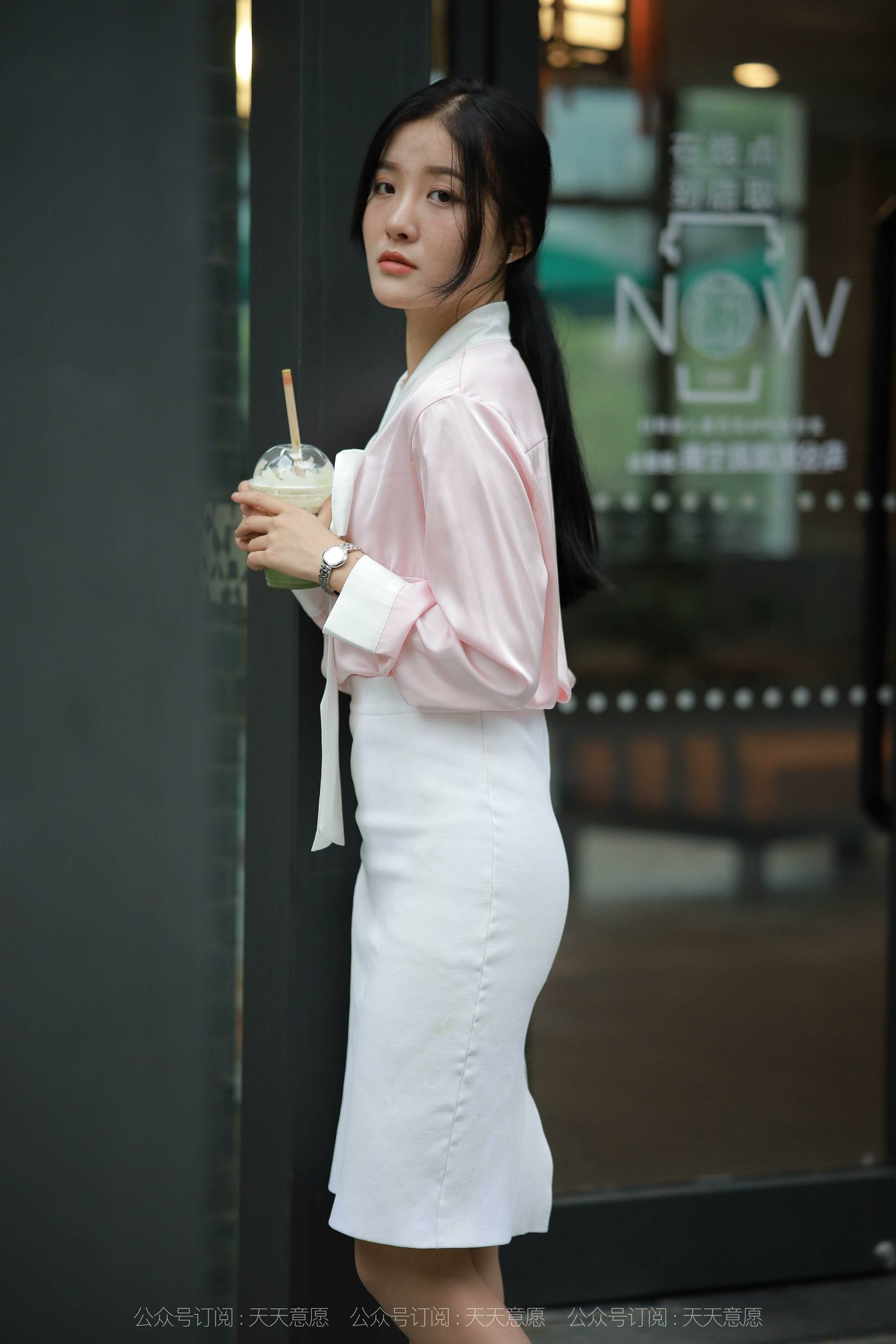 [异思趣向IESS] 模特 婉苹 《粉红色的回忆》