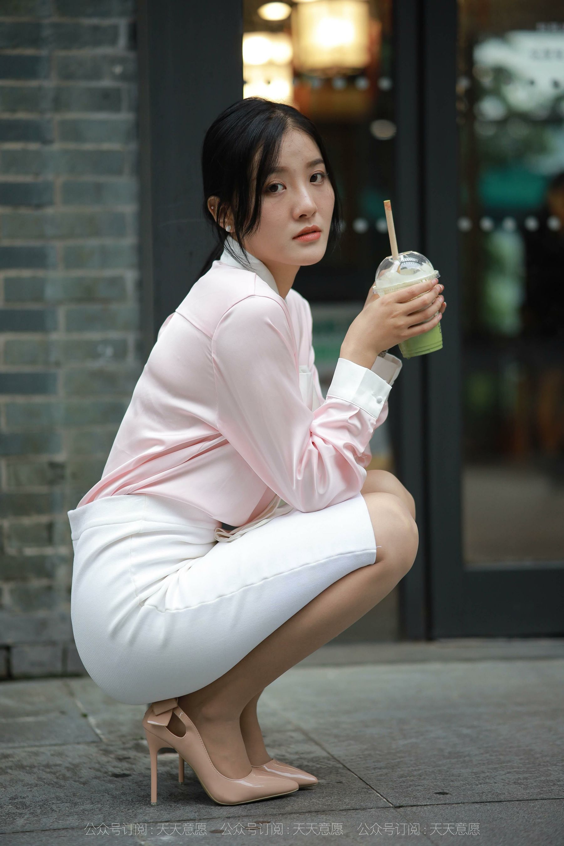 [异思趣向IESS] 模特 婉苹 《粉红色的回忆》