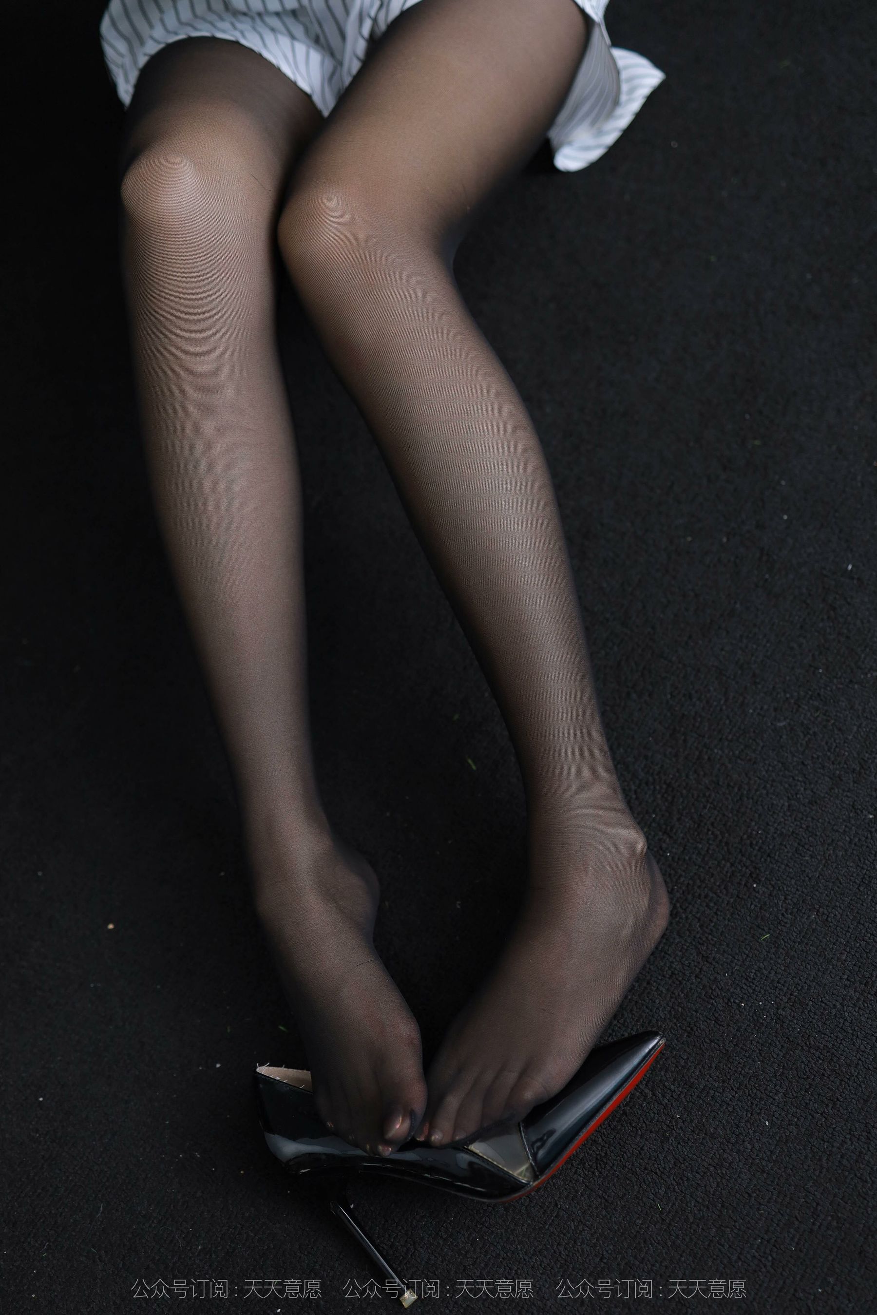 [异思趣向IESS] 模特 婉萍 《奶茶》