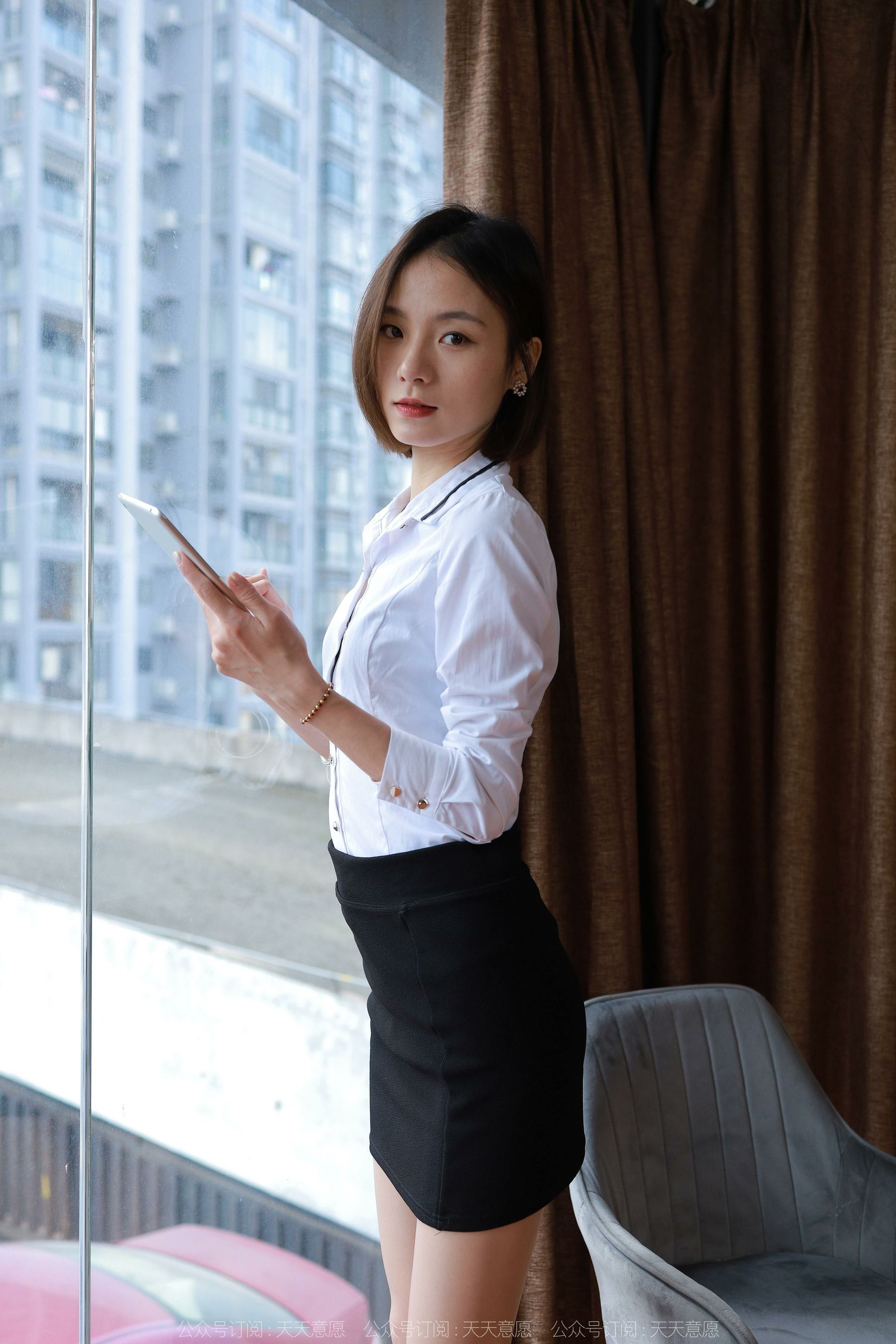 [异思趣向IESS] 模特 小六 《短发配短裙》