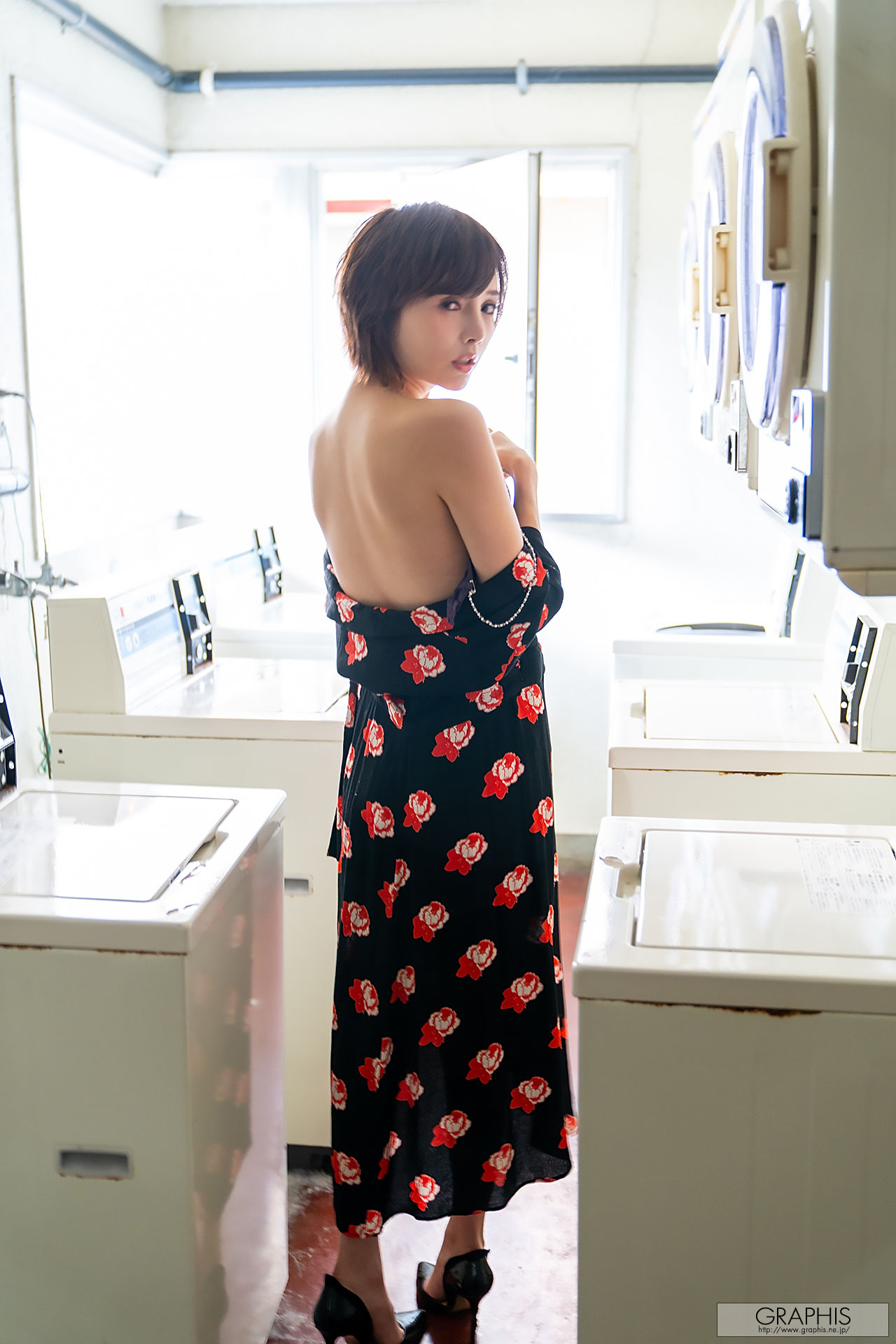 [Graphis Gals] NO.469 Riona Hirose 広瀬りおな Traverse de craie