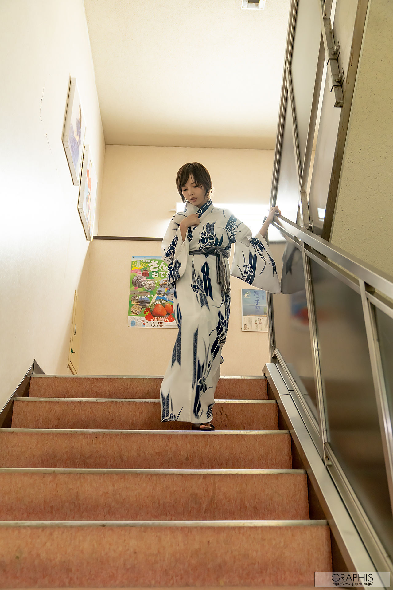 [Graphis Gals] NO.469 Riona Hirose 広瀬りおな Traverse de craie