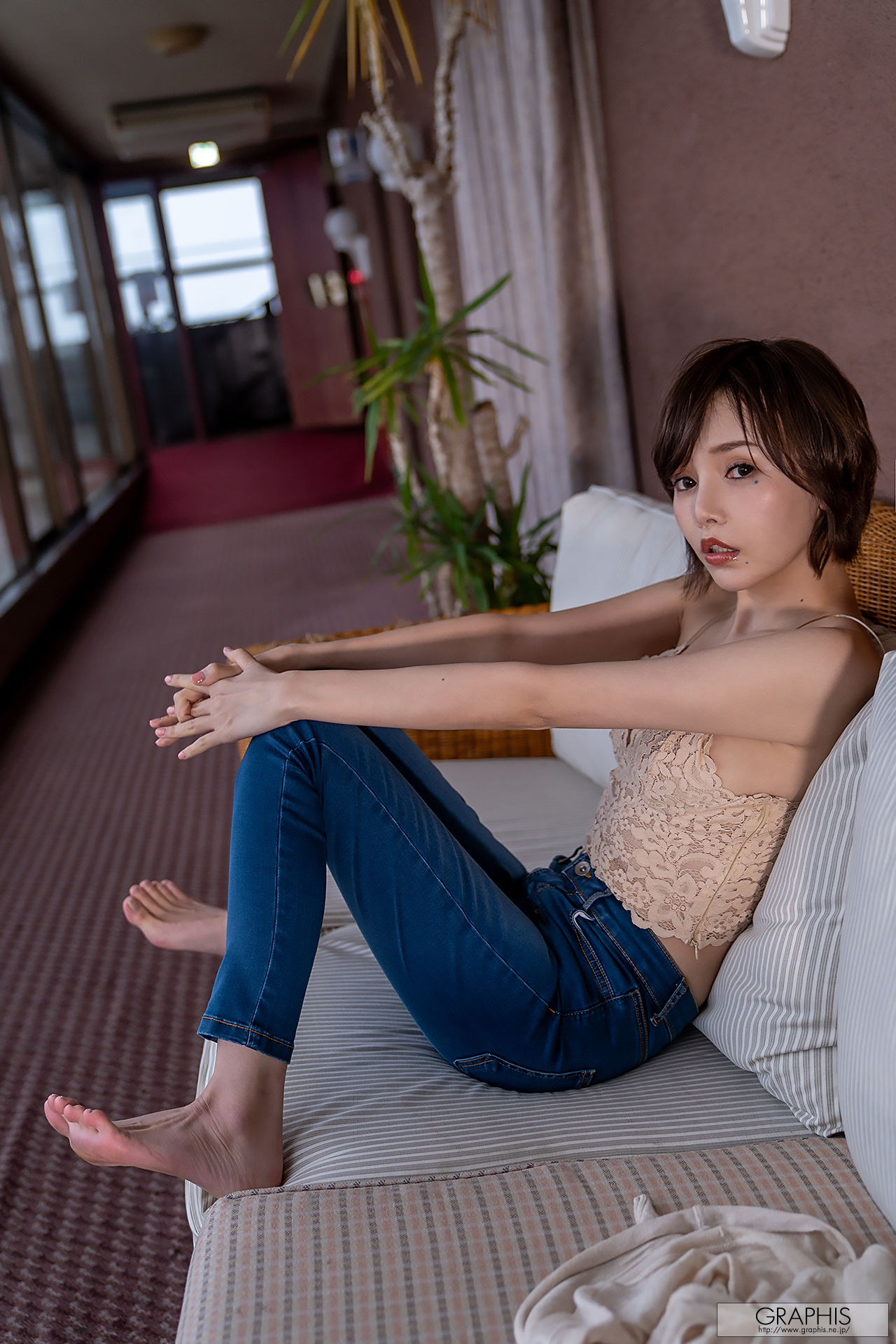 [Graphis Gals] NO.469 Riona Hirose 広瀬りおな Traverse de craie