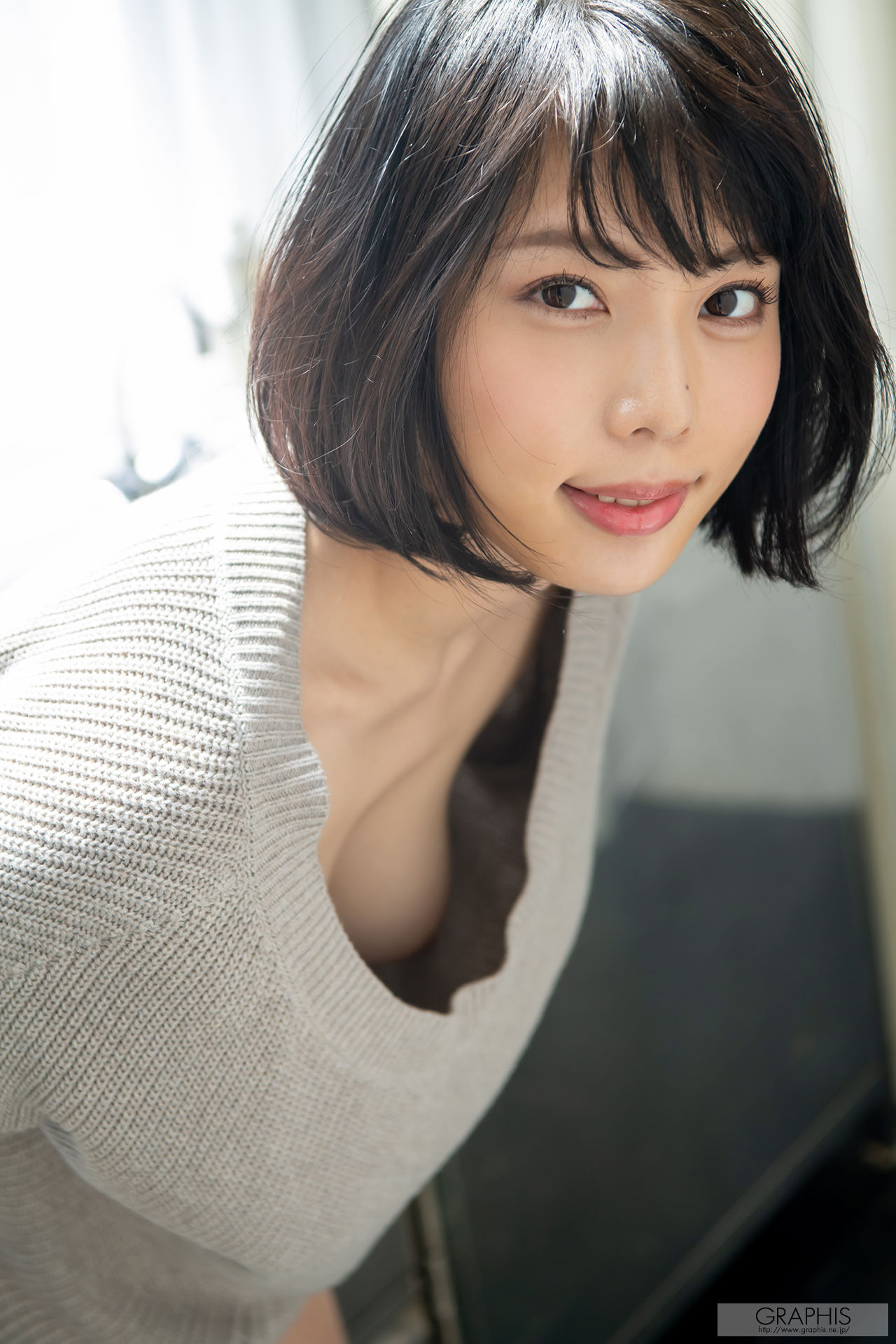 [Graphis Gals] NO.492 Kaoru Yasui 安位カヲル BE CHARMED