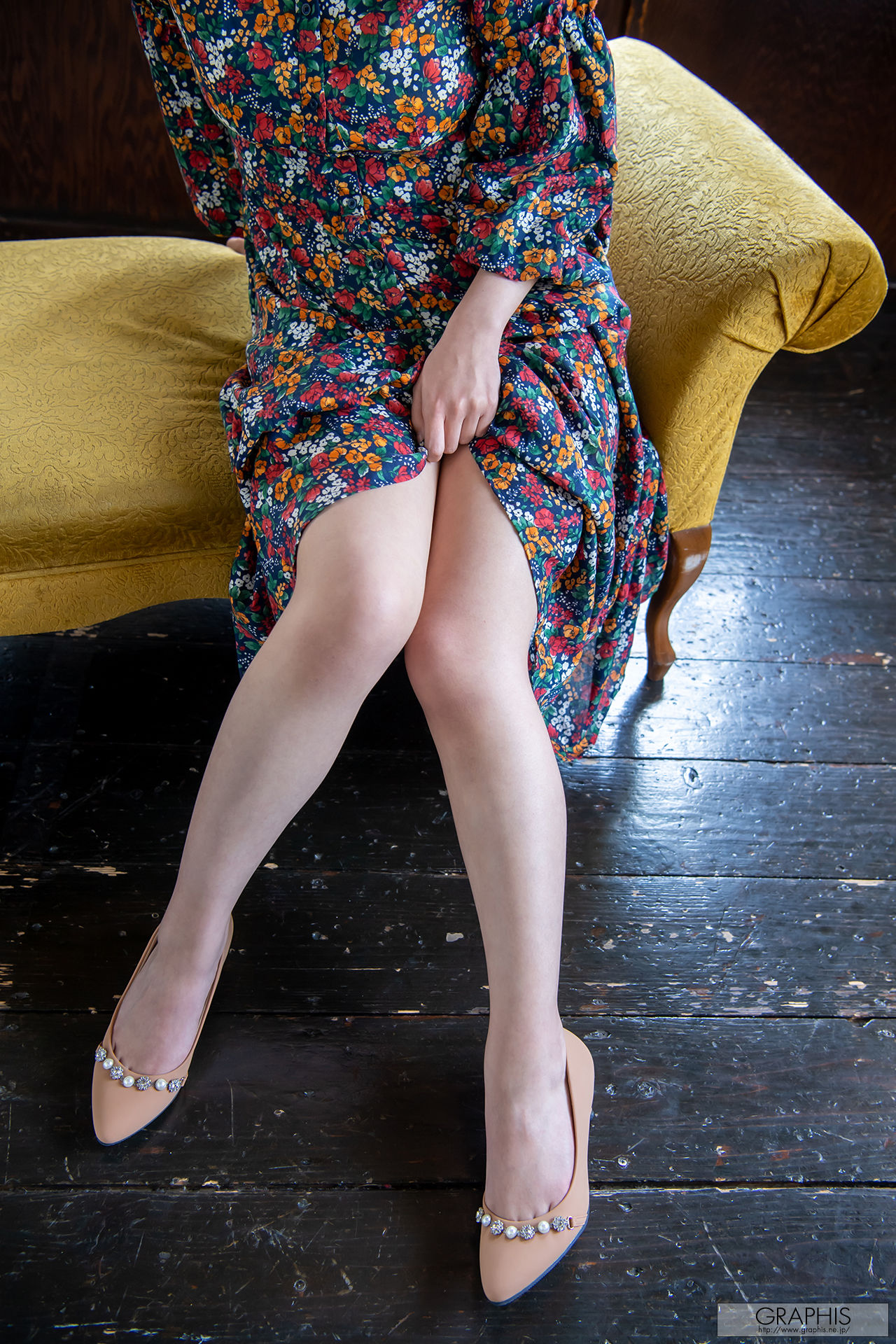 [Graphis Gals] NO.492 Kaoru Yasui 安位カヲル BE CHARMED