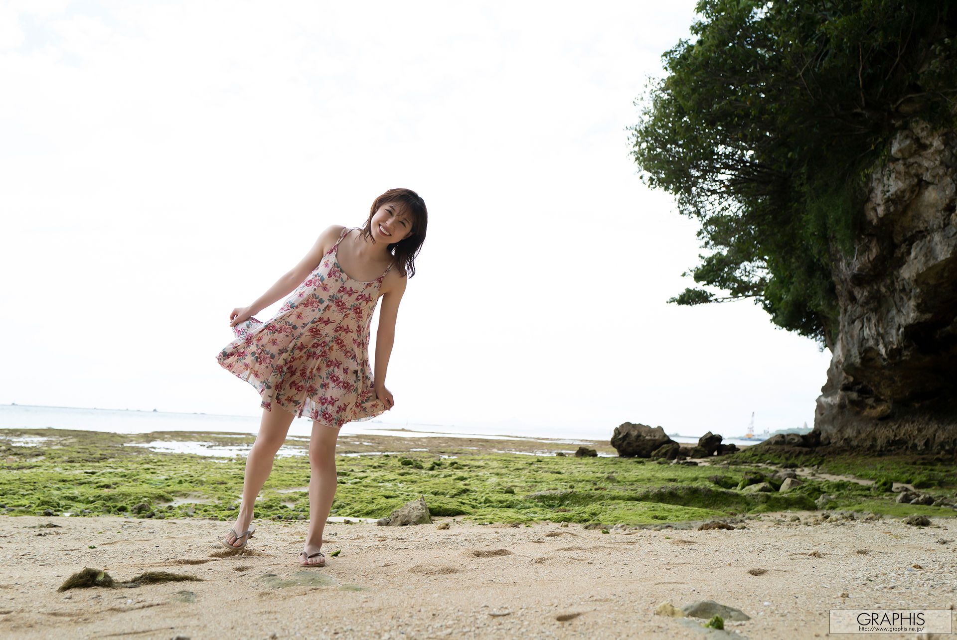 [Graphis Gals] NO.493 Rena Aoi あおいれな Just Adorable!
