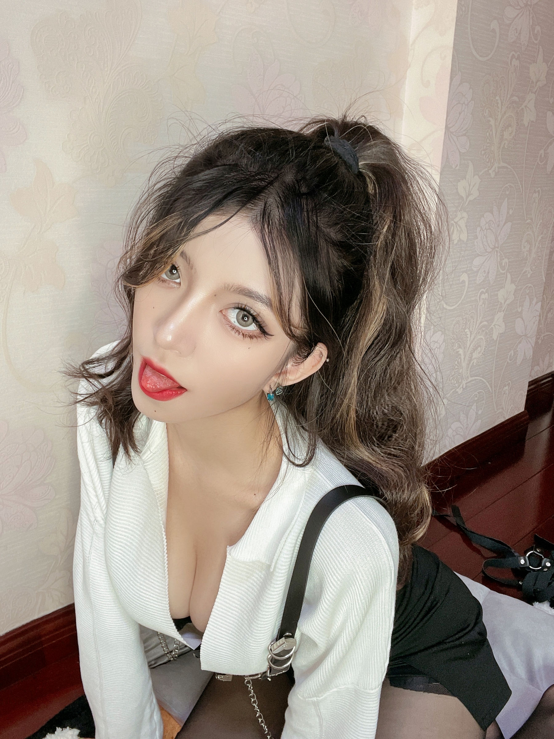 [福利COS] Coser__KETTOE - 黑丝