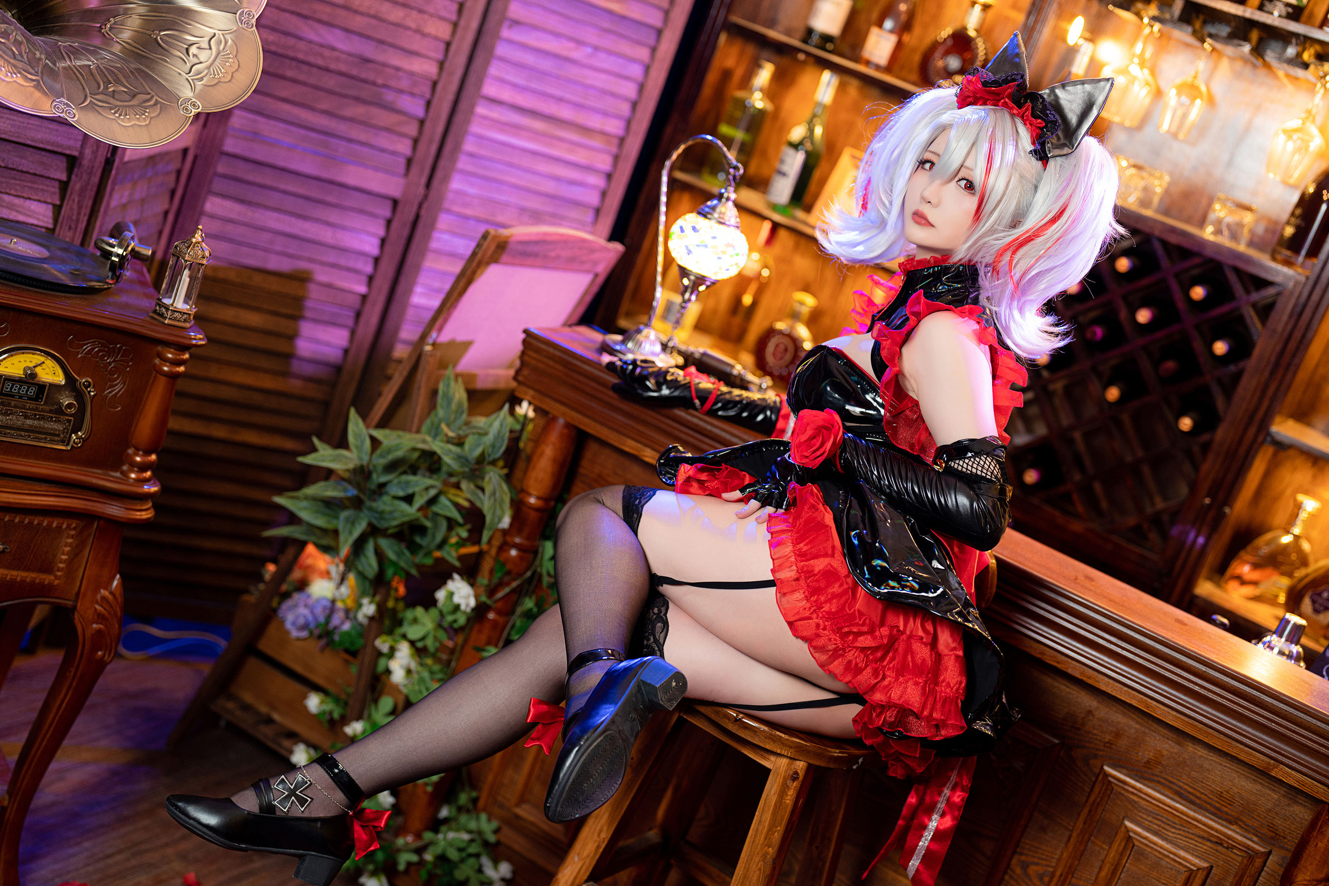 [福利COS] Coser小姐姐星之迟迟 - 阿达尔伯特亲王