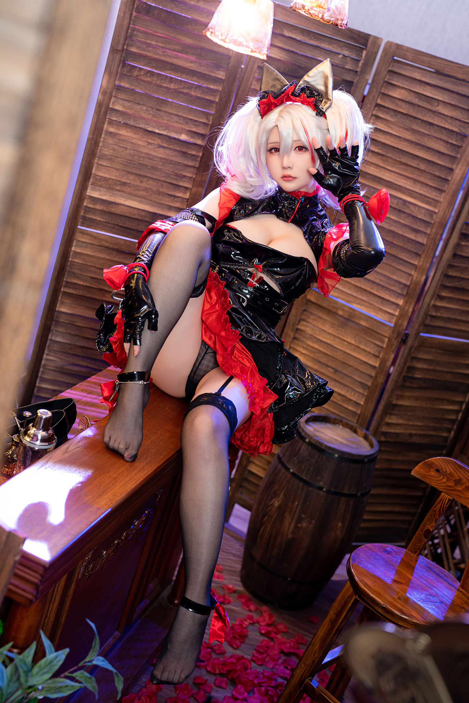 [福利COS] Coser小姐姐星之迟迟 - 阿达尔伯特亲王
