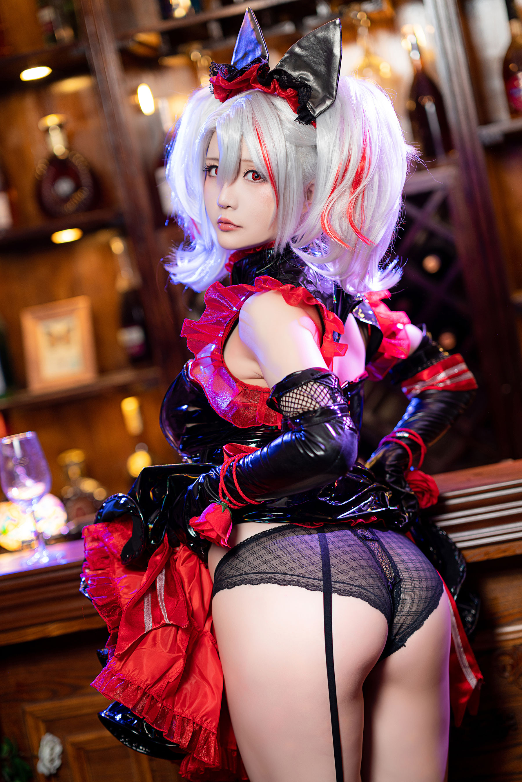 [福利COS] Coser小姐姐星之迟迟 - 阿达尔伯特亲王