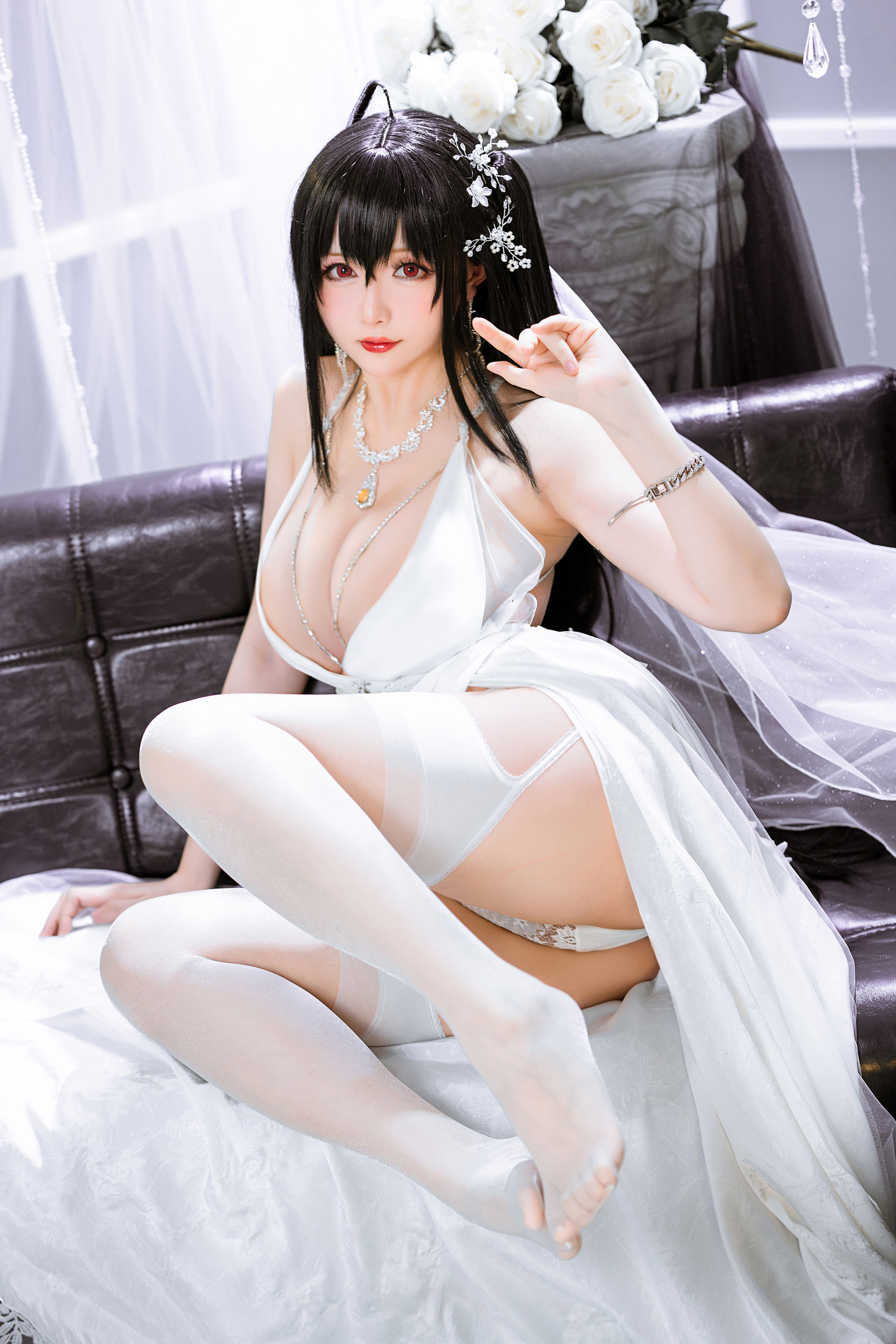 [福利COS] Coser小姐姐星之迟迟 -《Darling》大凤