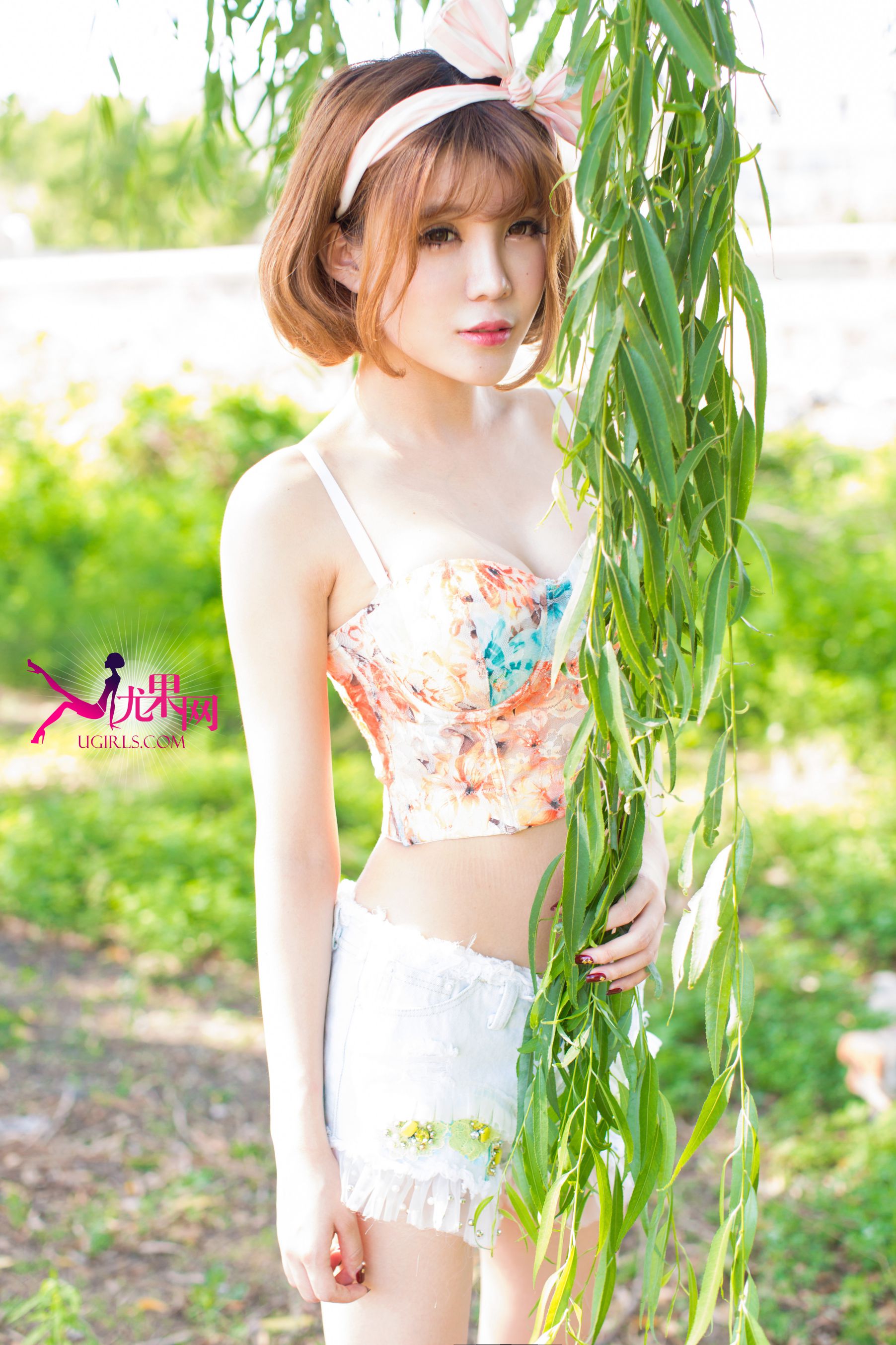 Alin《阳光边缘 明媚笑脸》 [尤果网Ugirls] U100