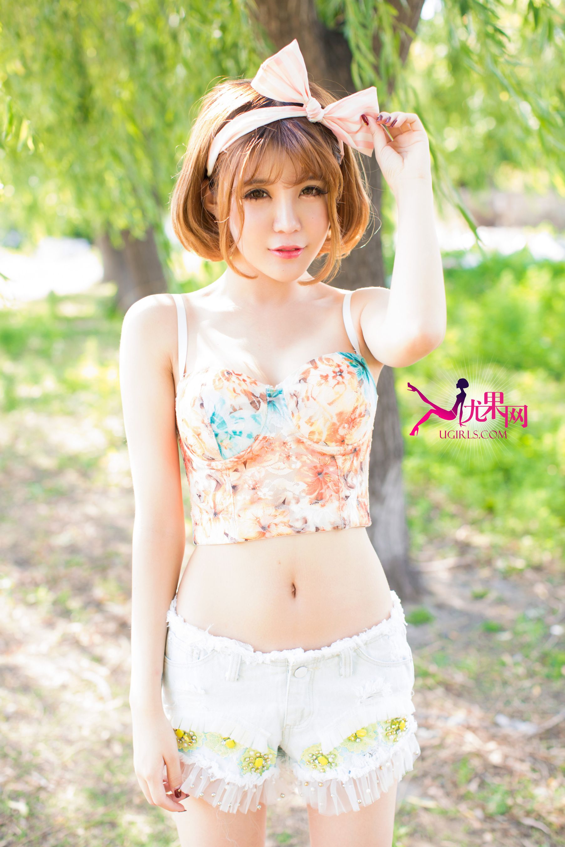 Alin《阳光边缘 明媚笑脸》 [尤果网Ugirls] U100