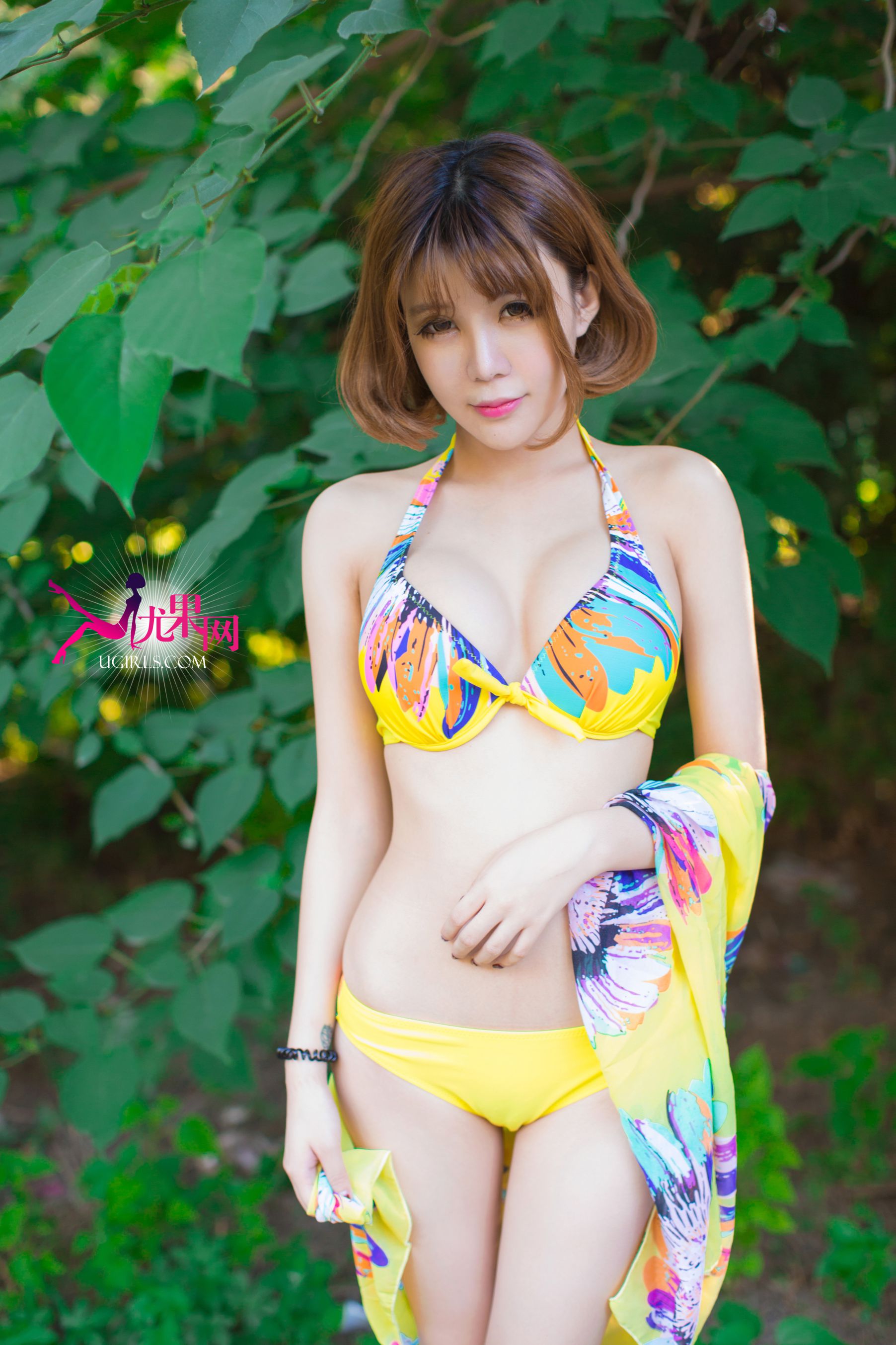Alin《阳光边缘 明媚笑脸》 [尤果网Ugirls] U100