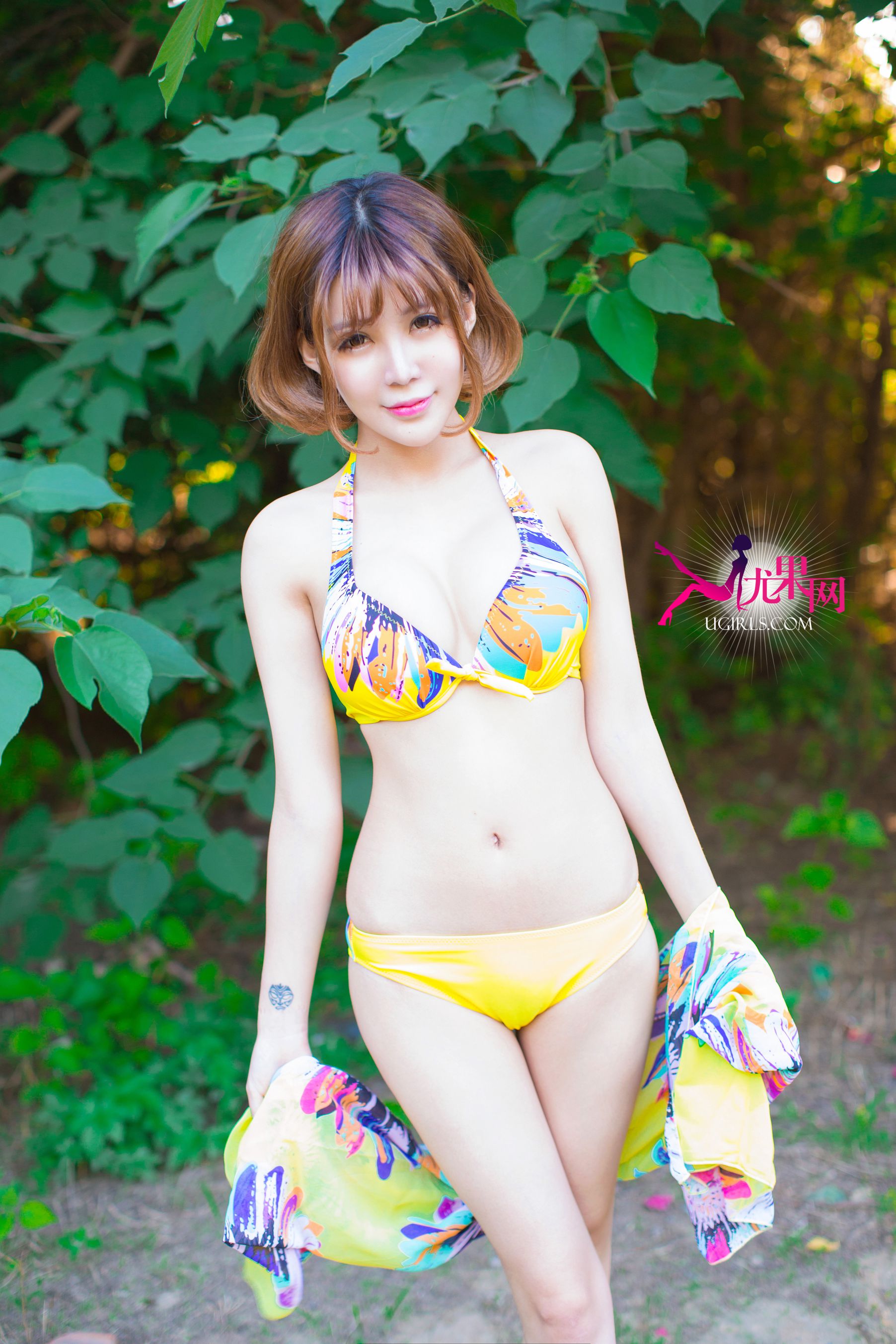 Alin《阳光边缘 明媚笑脸》 [尤果网Ugirls] U100