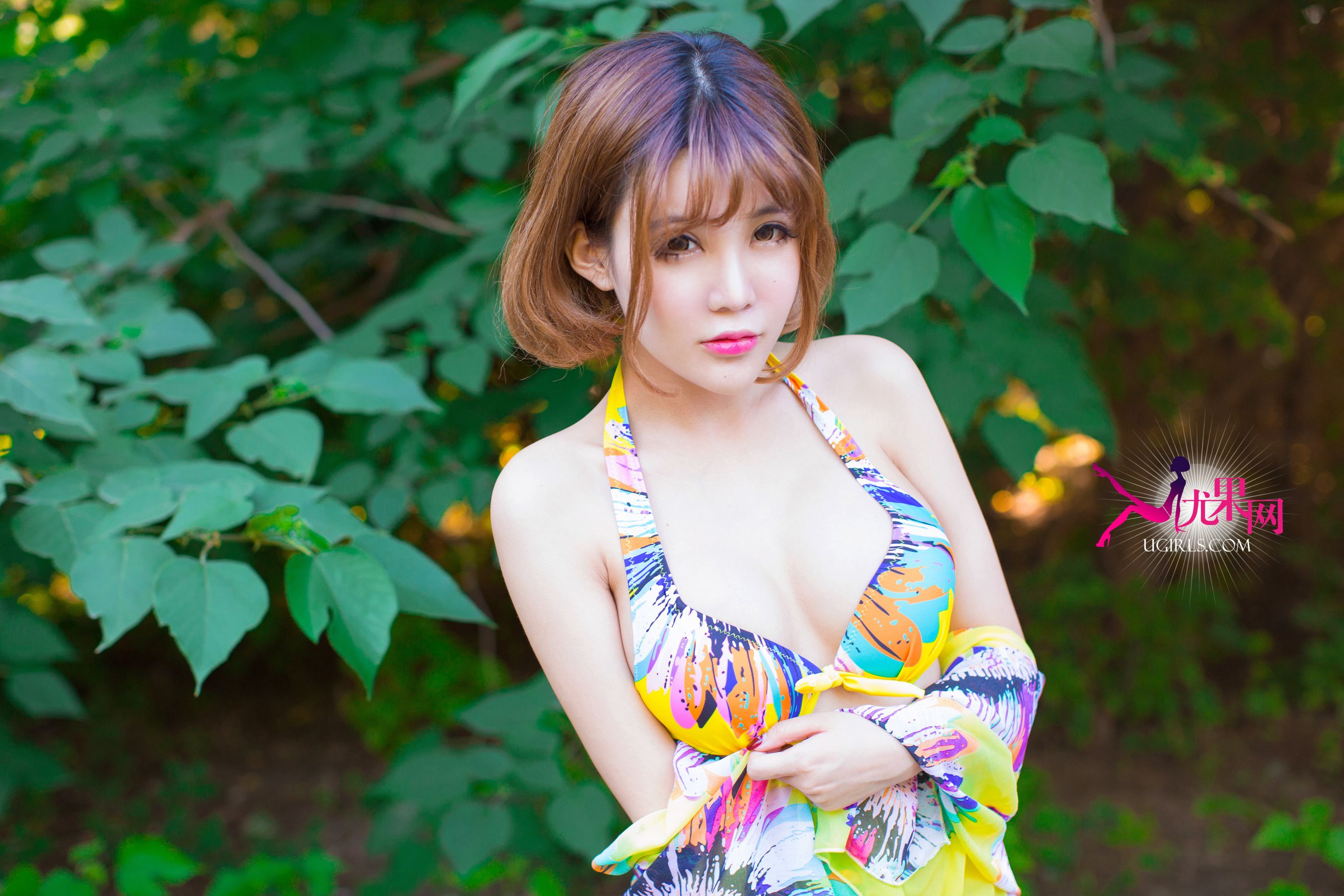 Alin《阳光边缘 明媚笑脸》 [尤果网Ugirls] U100