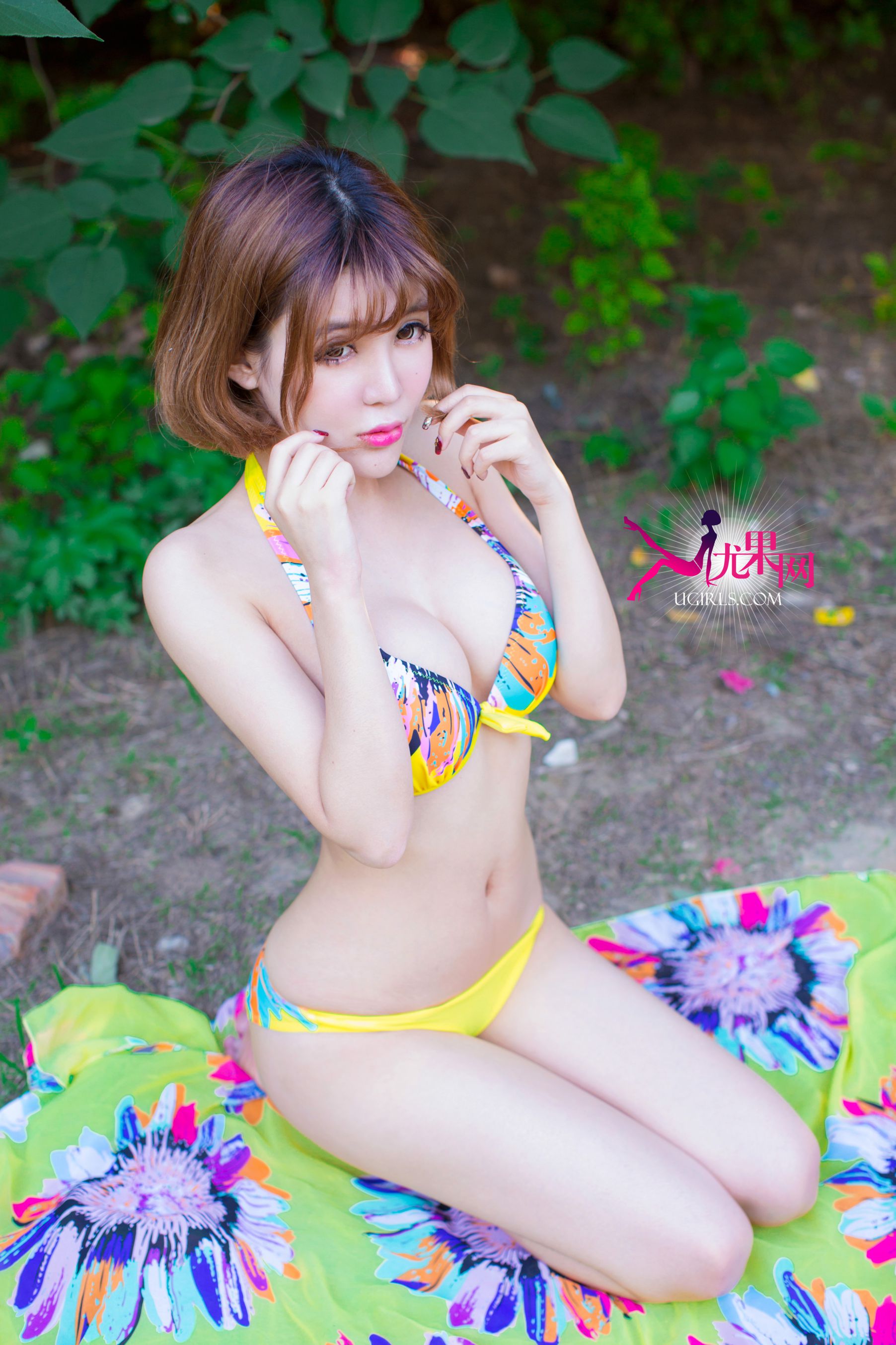 Alin《阳光边缘 明媚笑脸》 [尤果网Ugirls] U100
