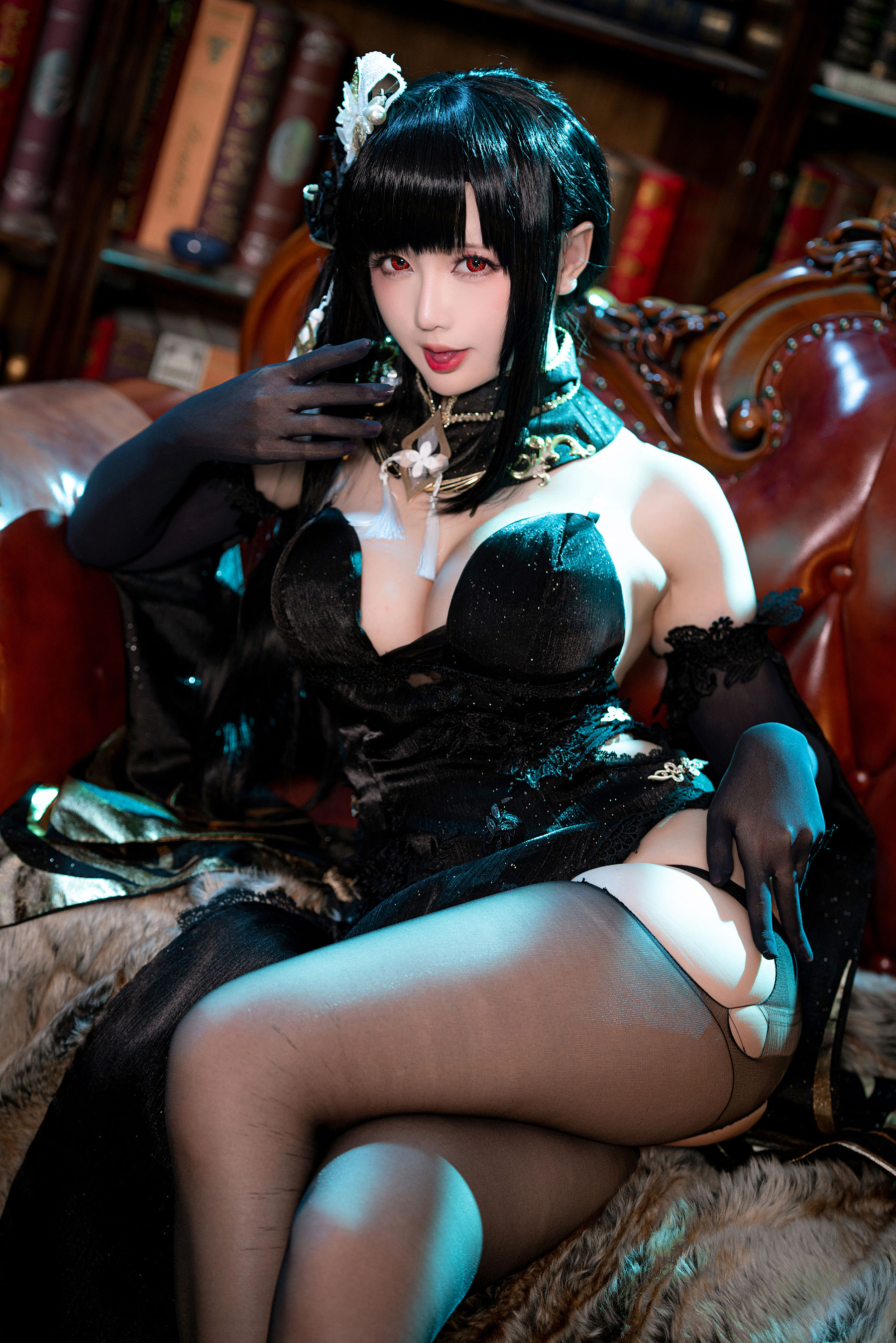 [福利COS] Coser小姐姐星之迟迟 -《Darling》镇海-奇奢华苑