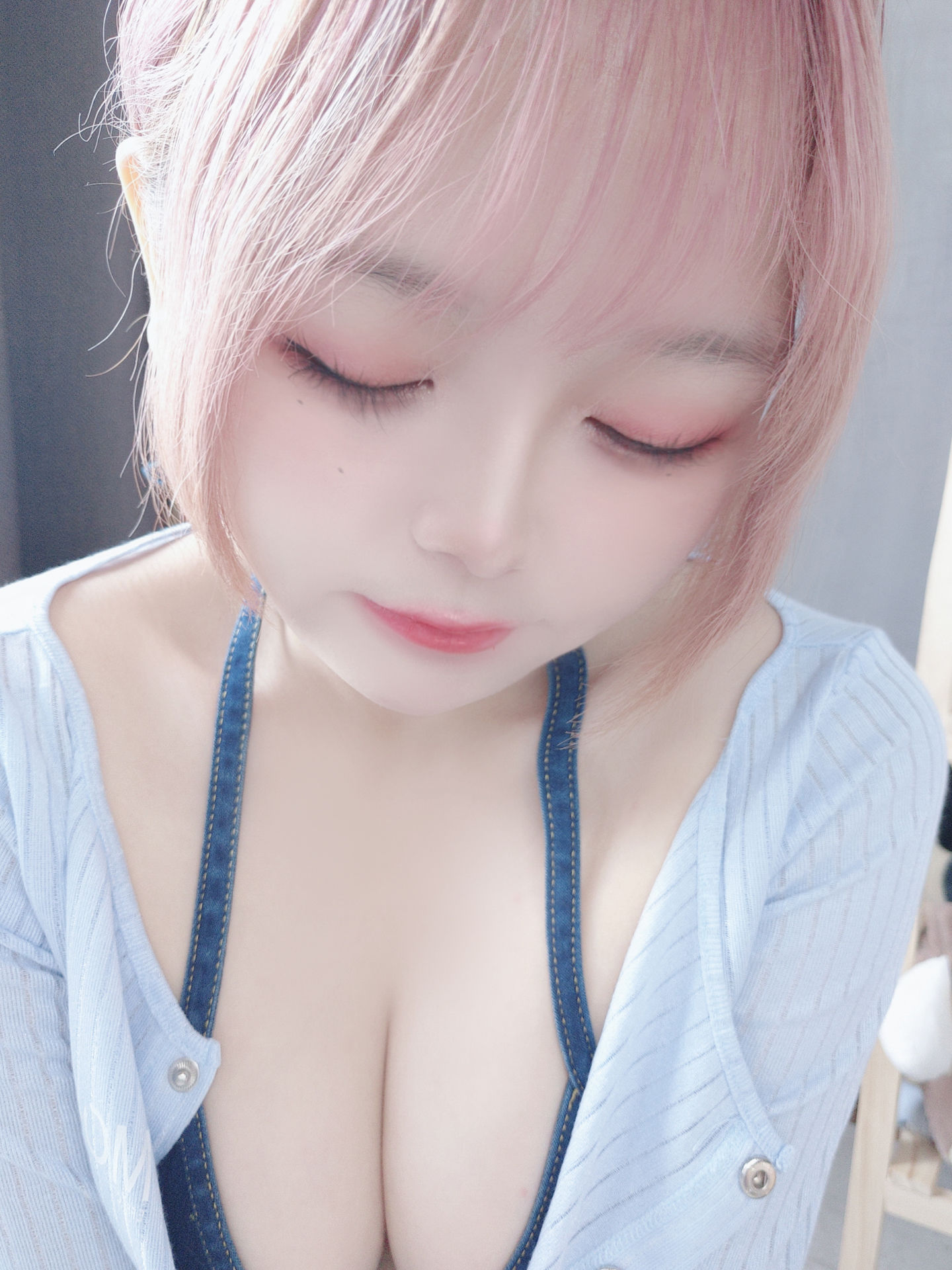 [福利COS] Cosplay日奈娇 - 牛仔裤