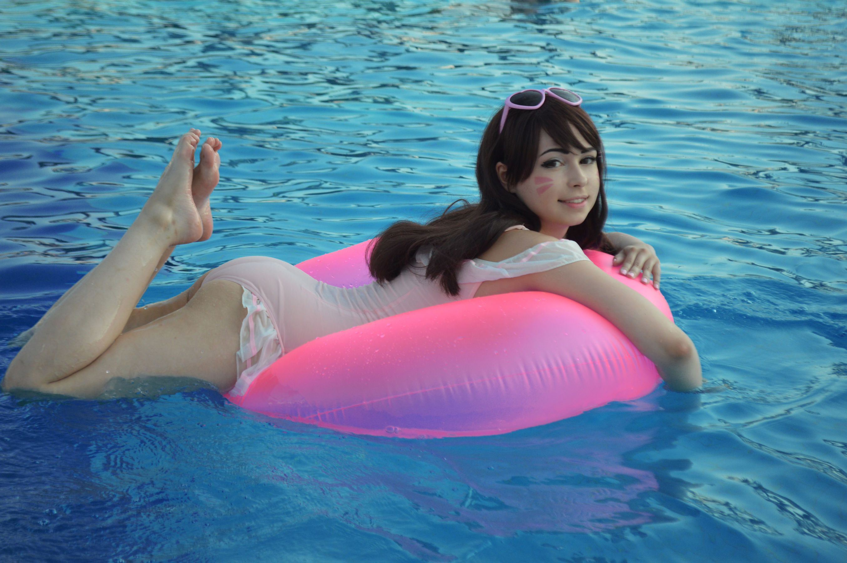 [福利COS] Yoshinobi - Swimsuit D.va