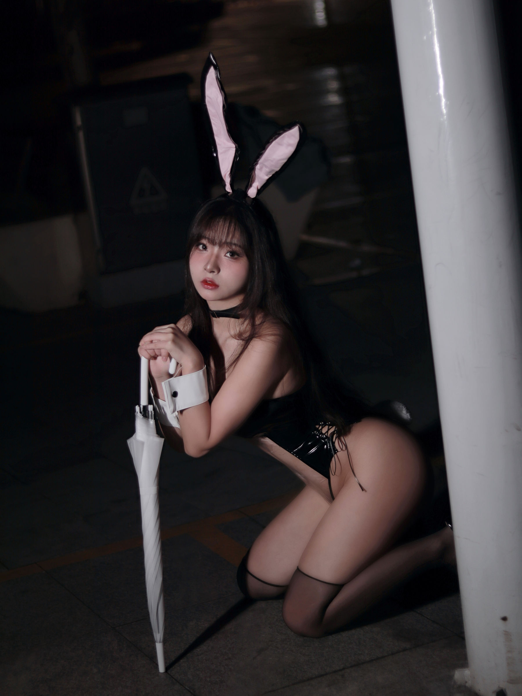 [福利COS] yuuhui玉汇 - 雨中透明兔女郎
