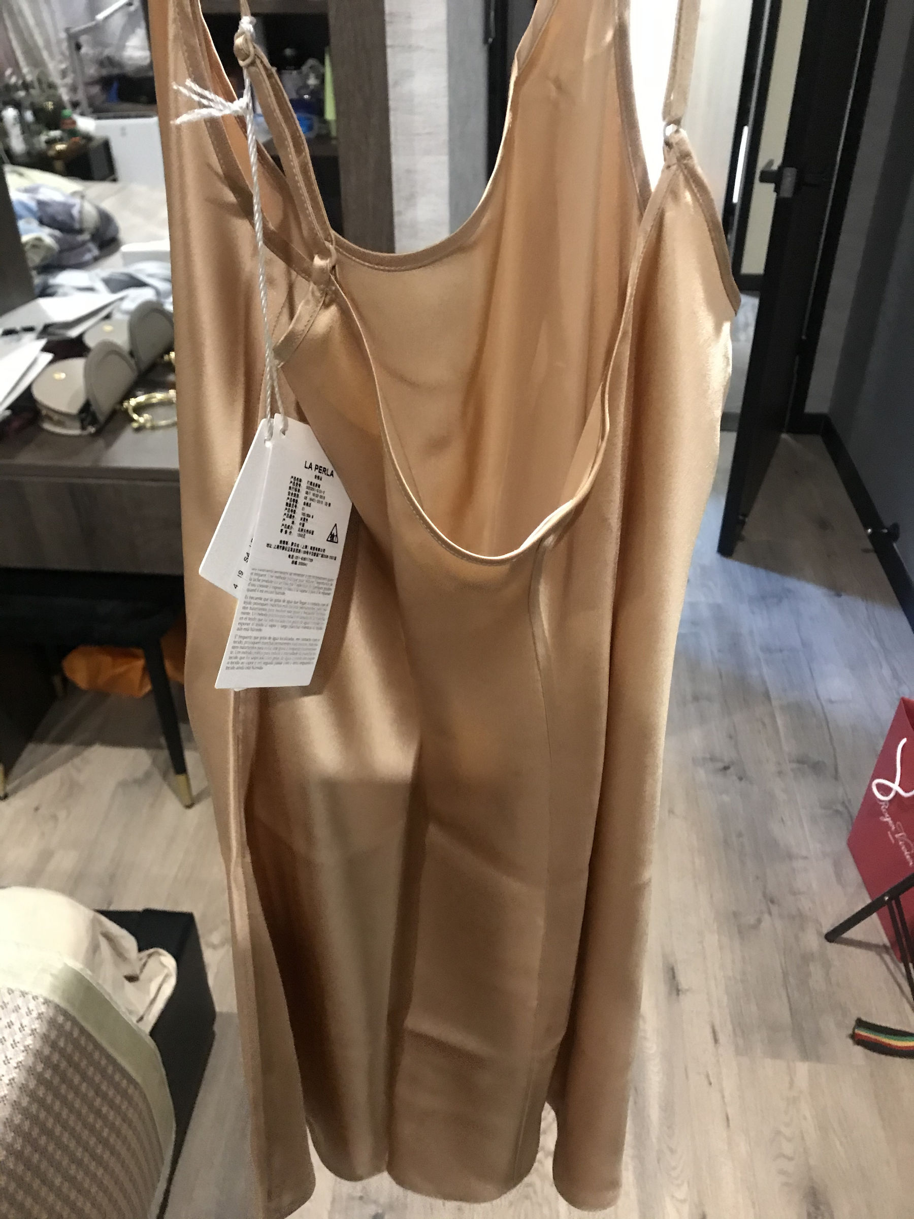 [福利COS] 丝足博主麋鹿_Monroe 2020.08.12 不一样的奢华
