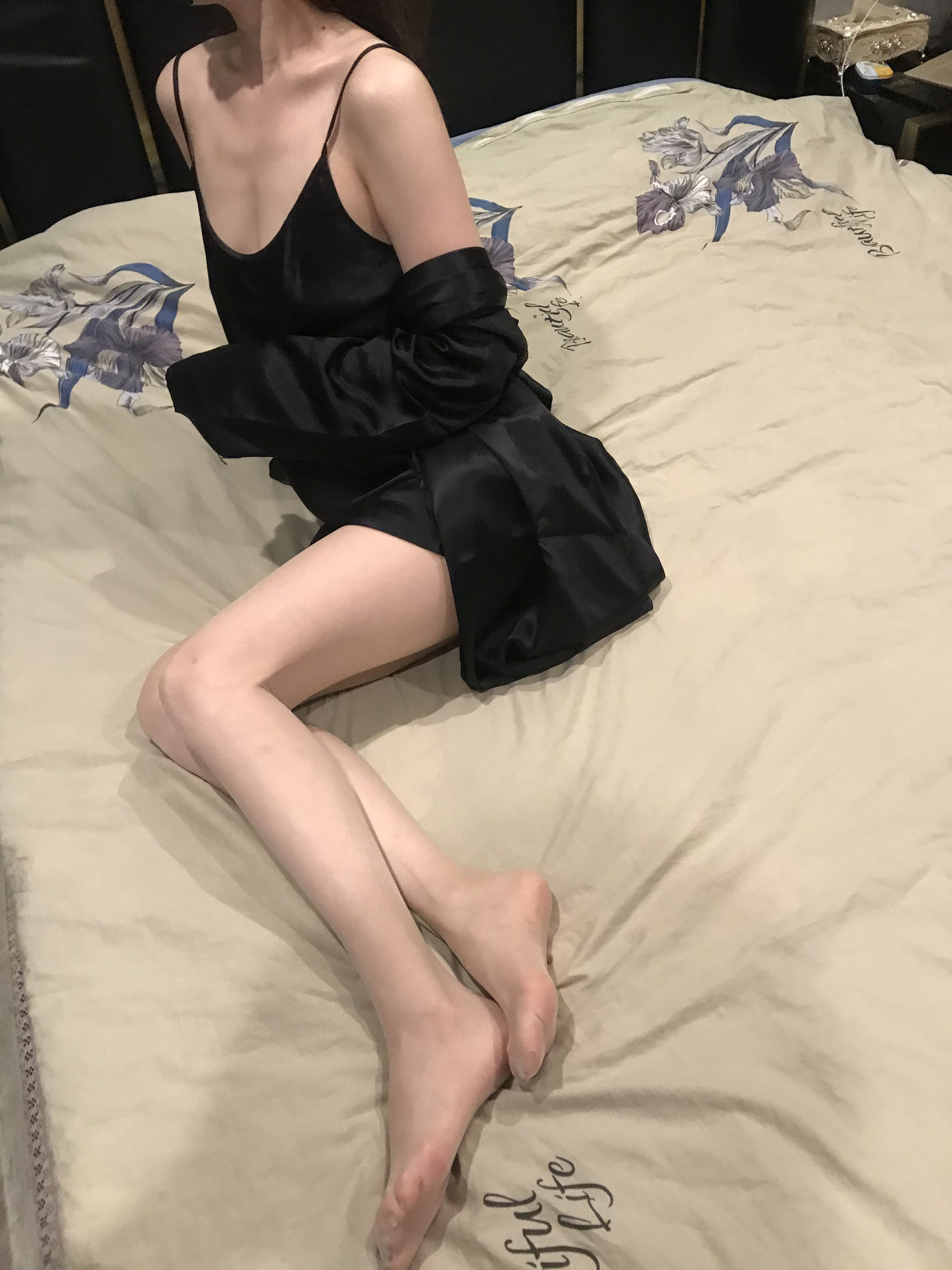 [福利COS] 丝足博主麋鹿_Monroe 2020.08.12 不一样的奢华