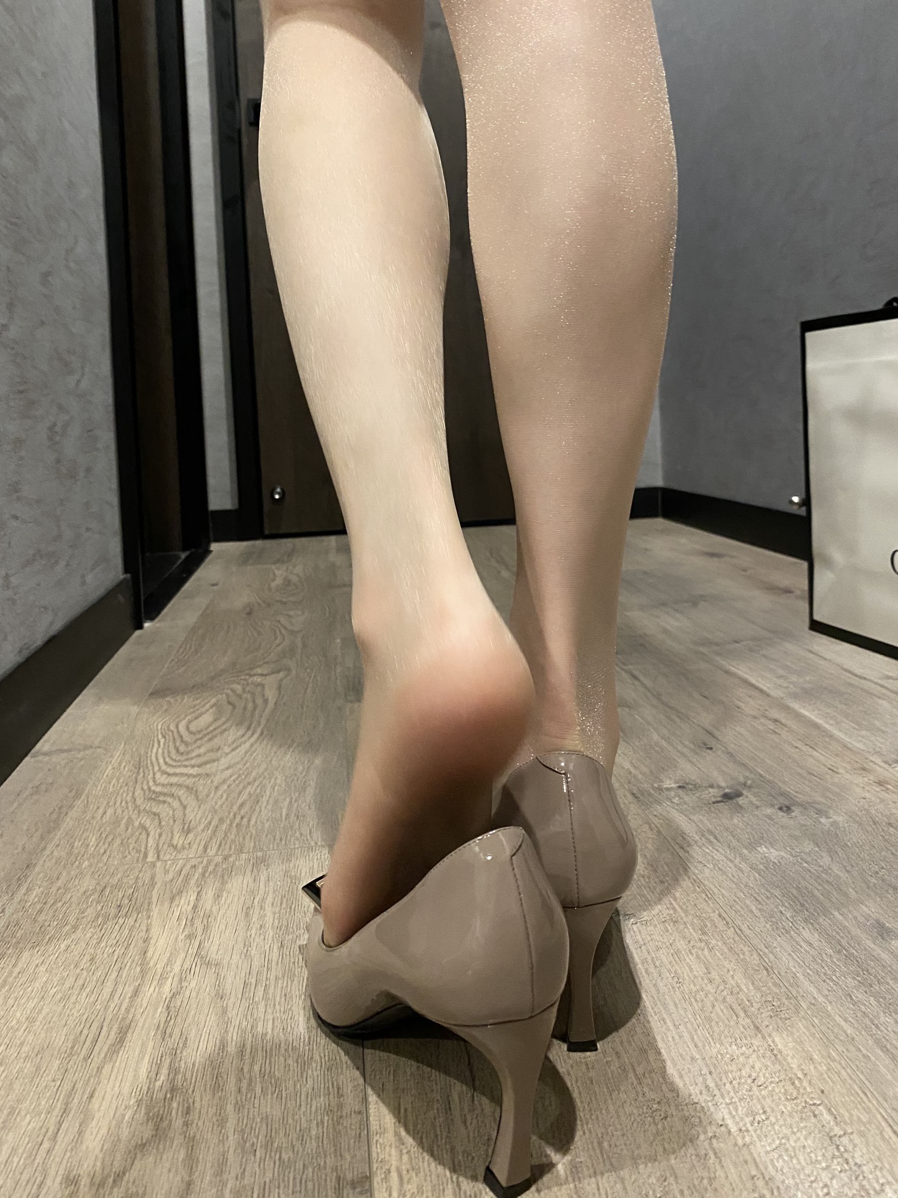 [福利COS] 丝足博主麋鹿_Monroe 2020.08.28 低调性感