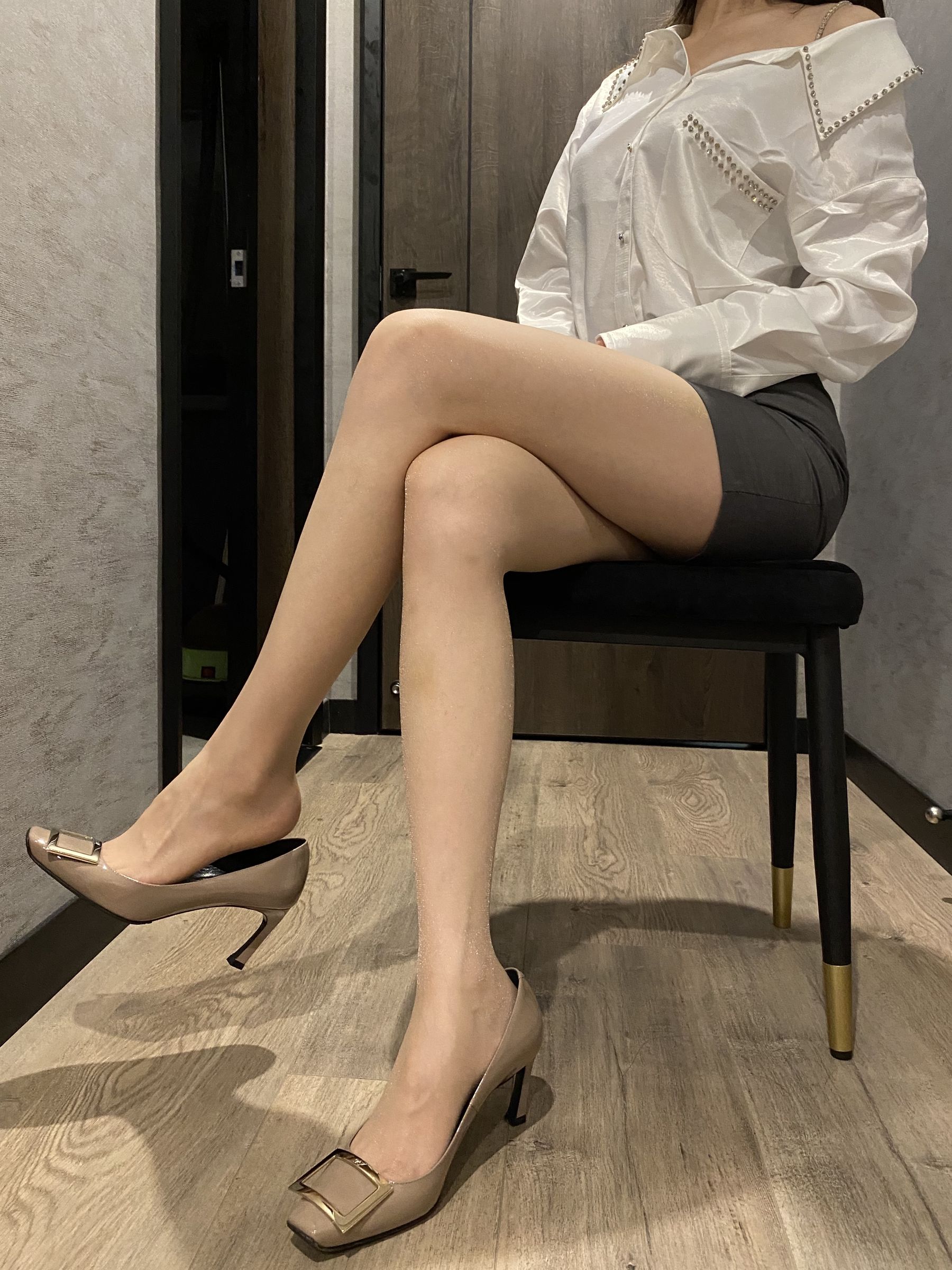 [福利COS] 丝足博主麋鹿_Monroe 2020.08.28 低调性感