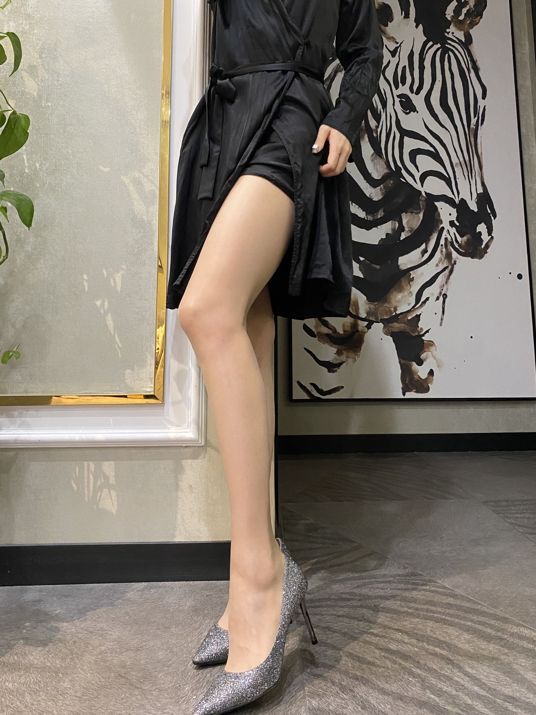 [福利COS] 丝足博主麋鹿_Monroe 2020.08.29 亮是一种态度