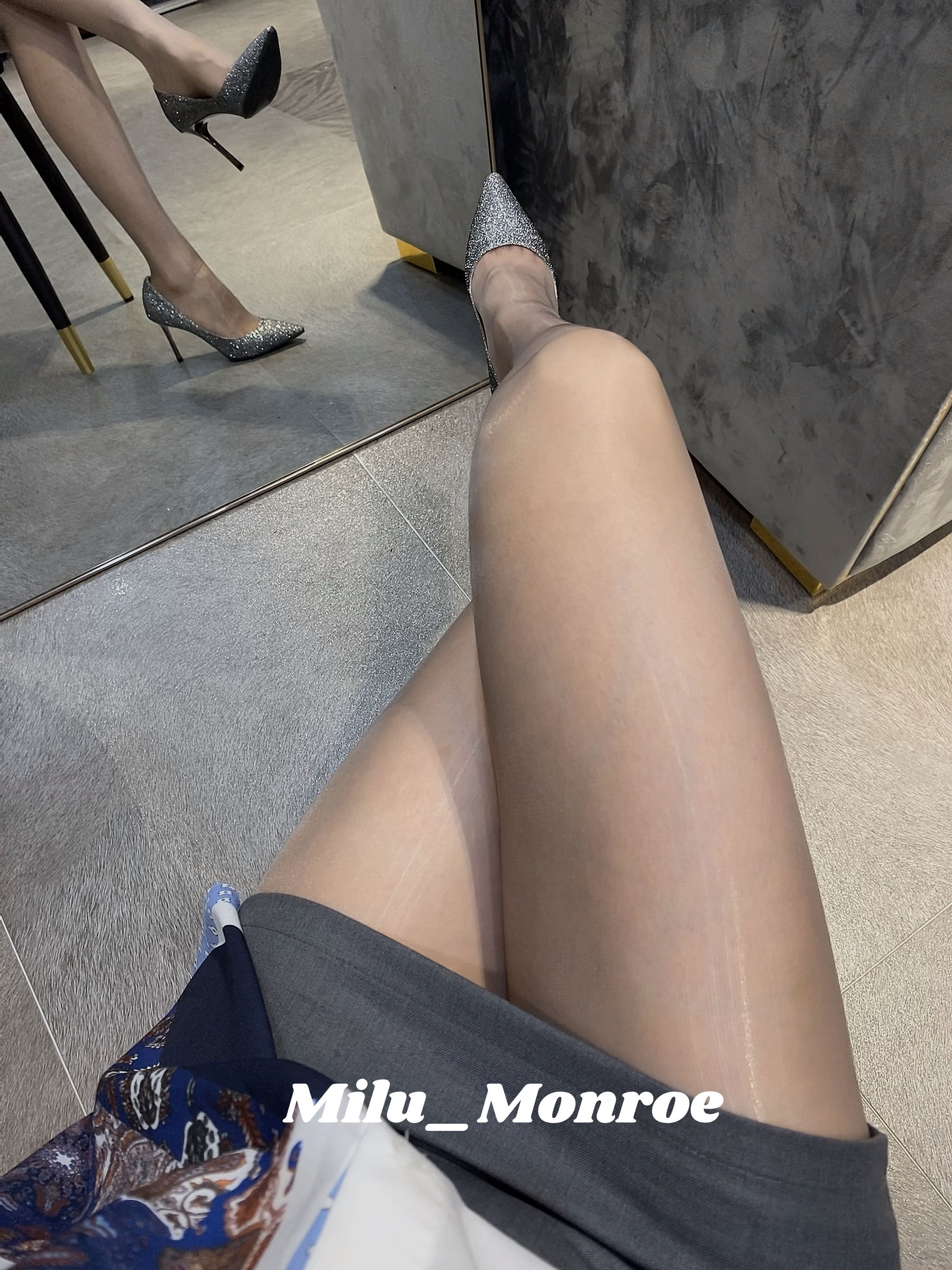 [福利COS] 丝足博主麋鹿_Monroe 2020.09.04 恋恋风尘
