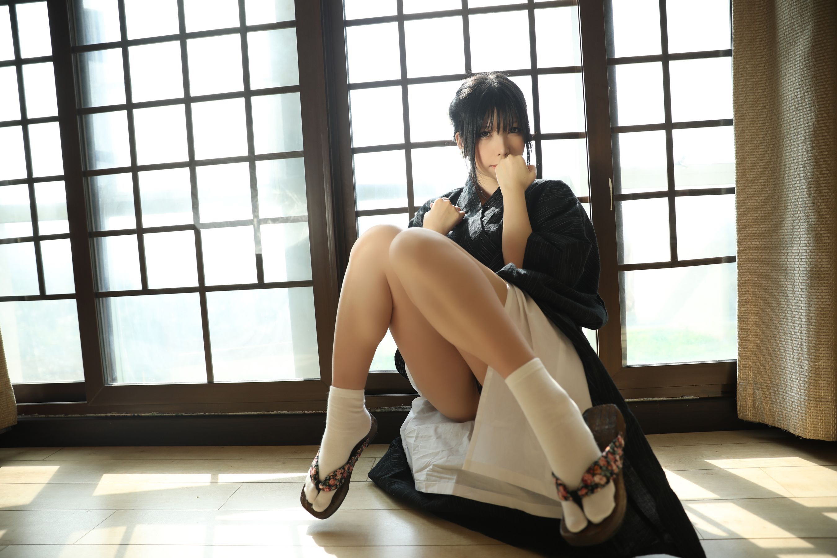 [福利COS] 二次元巨乳美女鹿野希 - 未亡人