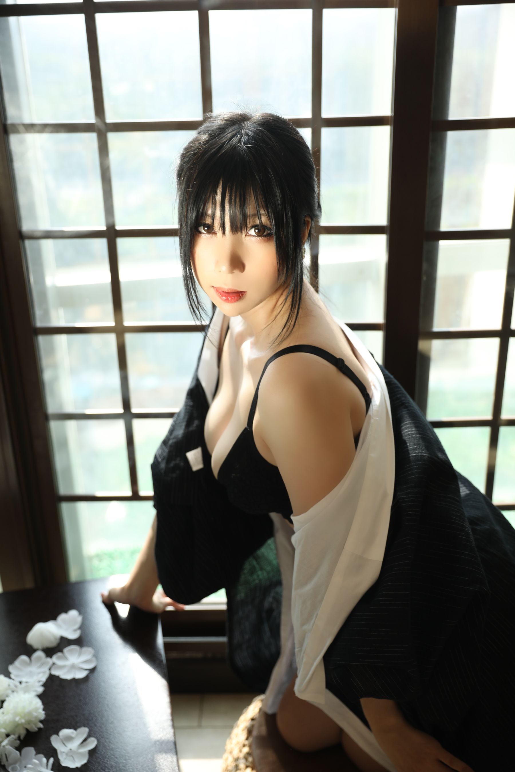 [福利COS] 二次元巨乳美女鹿野希 - 未亡人