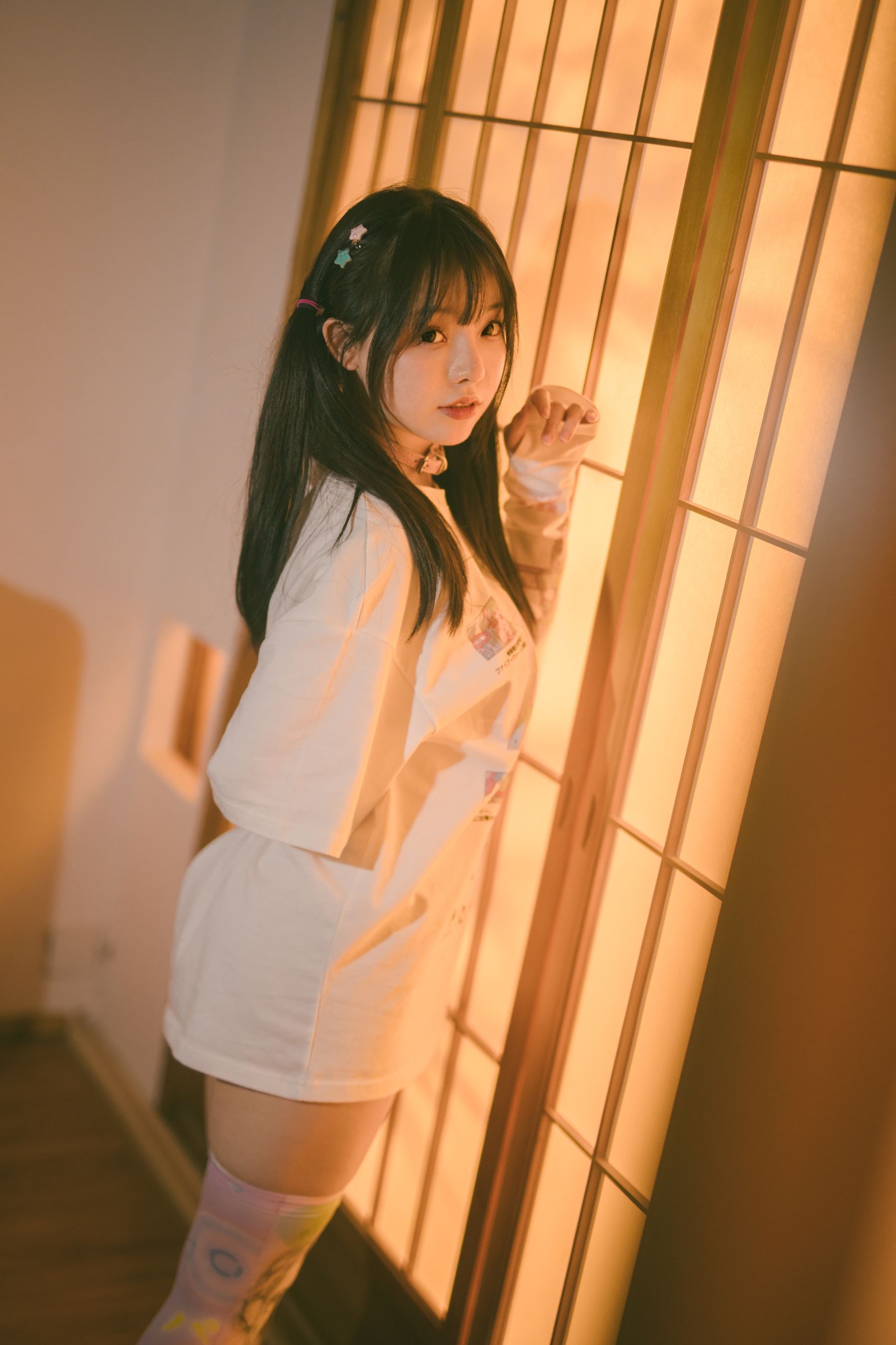 [福利COS] 六味帝皇酱 - 午后的少女
