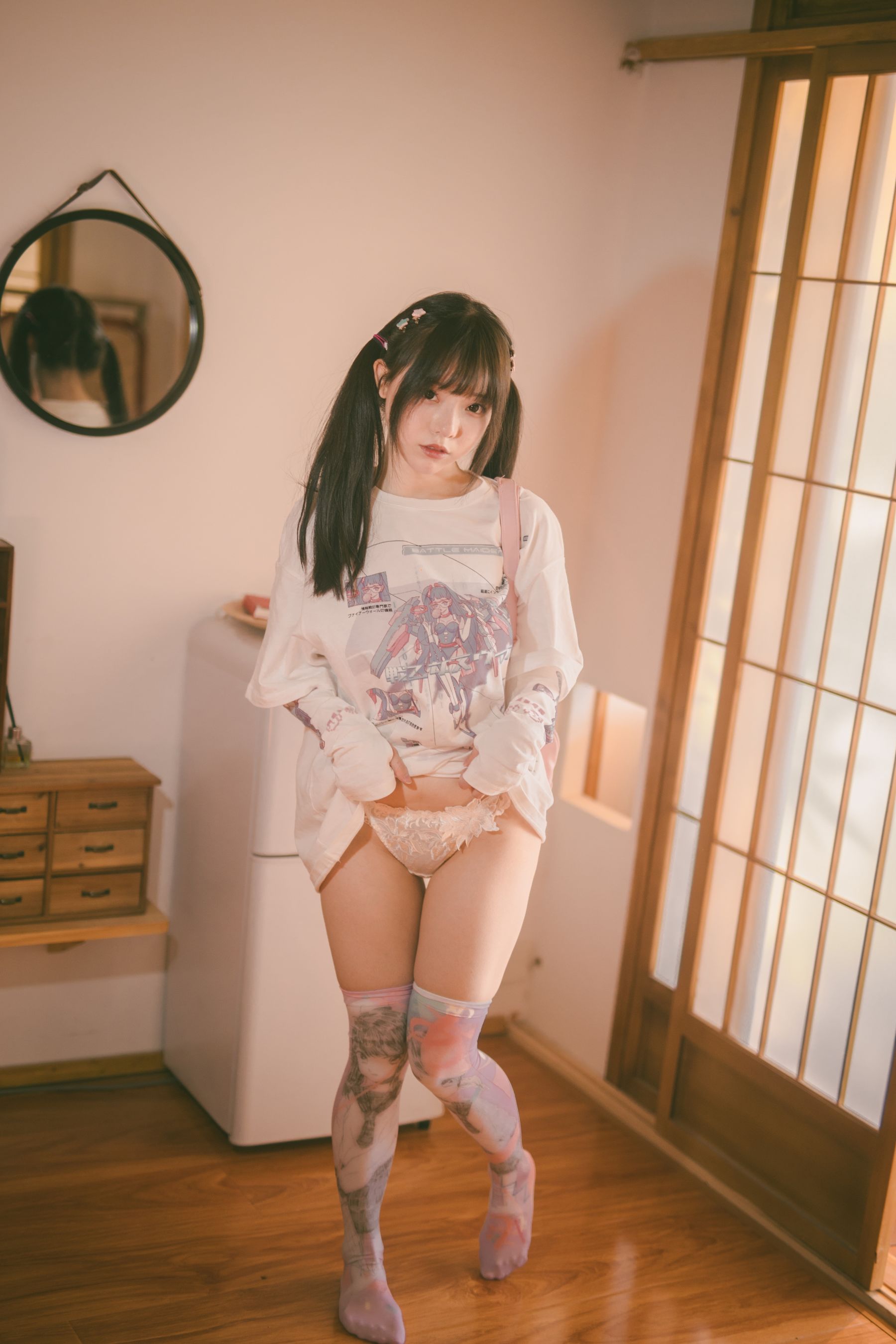 [福利COS] 六味帝皇酱 - 午后的少女