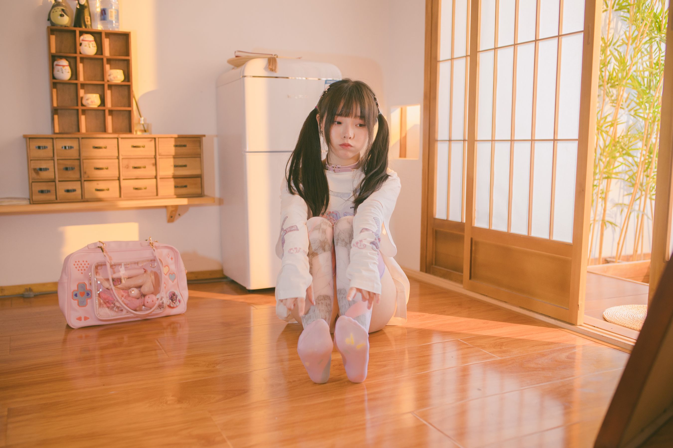 [福利COS] 六味帝皇酱 - 午后的少女
