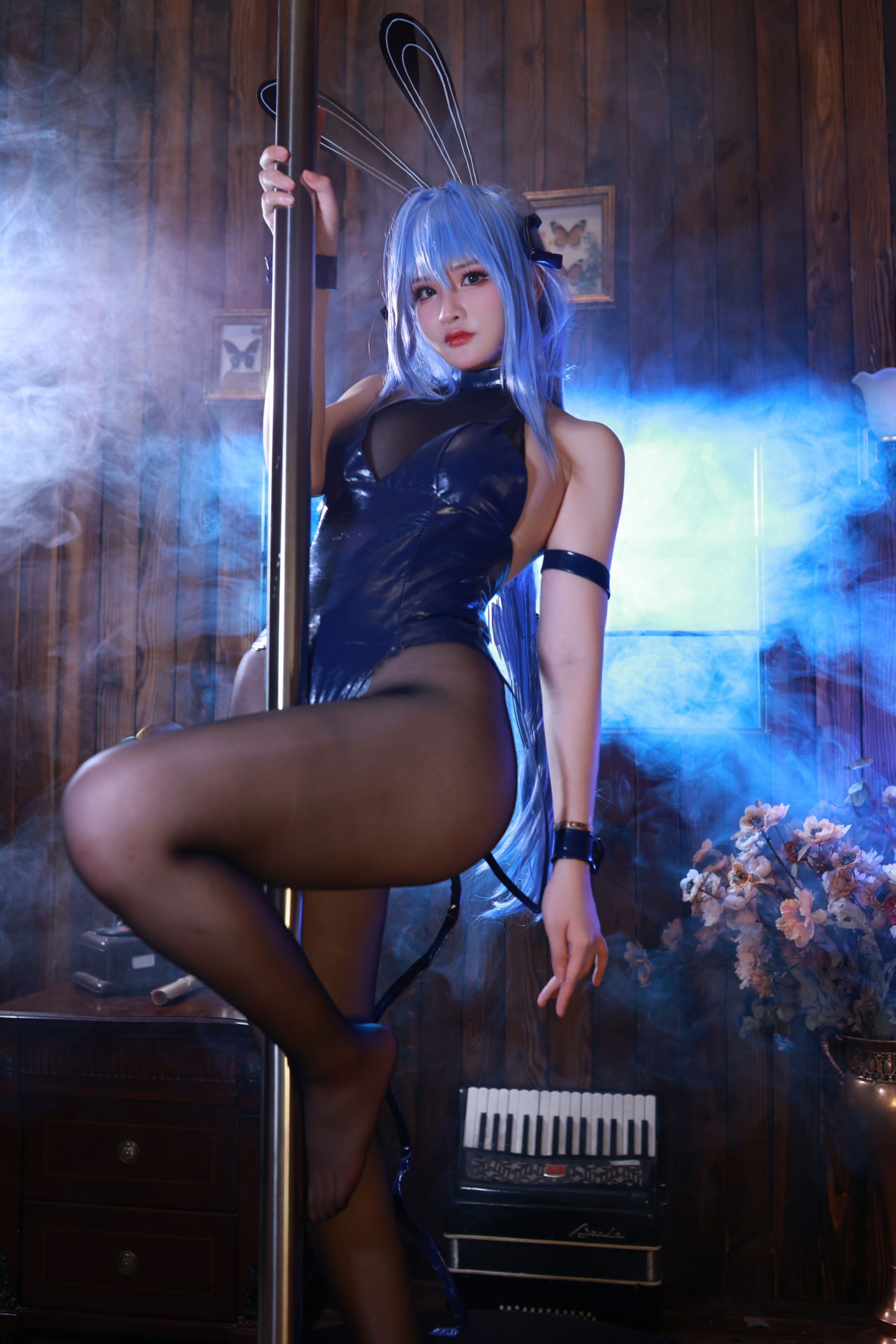 [福利COS] 前羽_rr - 花园