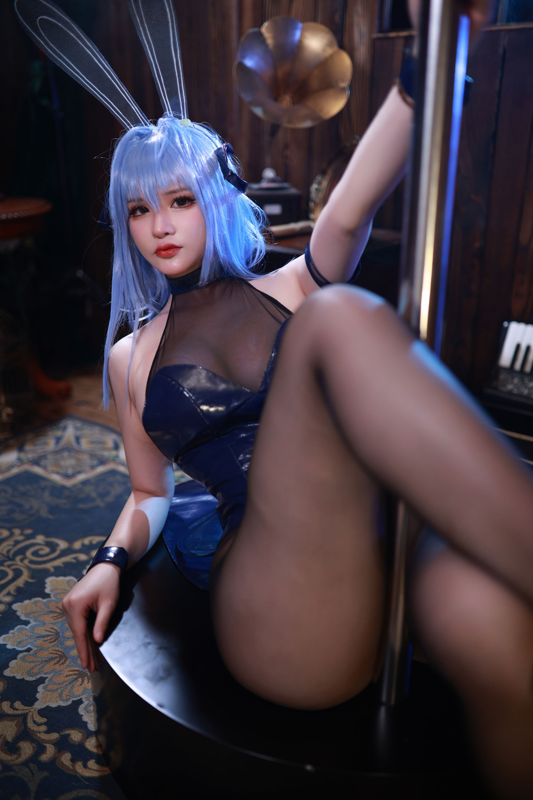 [福利COS] 前羽_rr - 花园