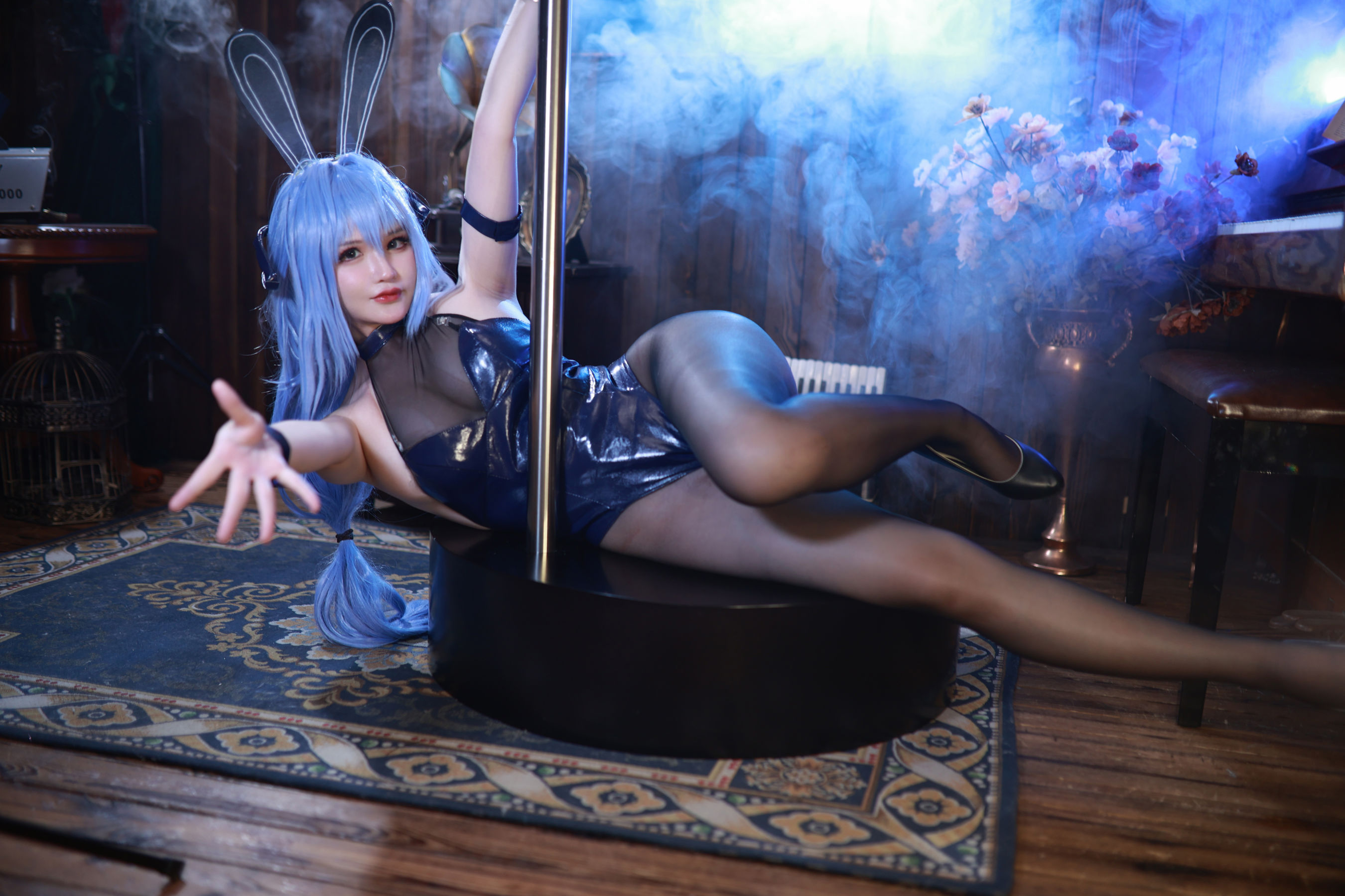 [福利COS] 前羽_rr - 花园