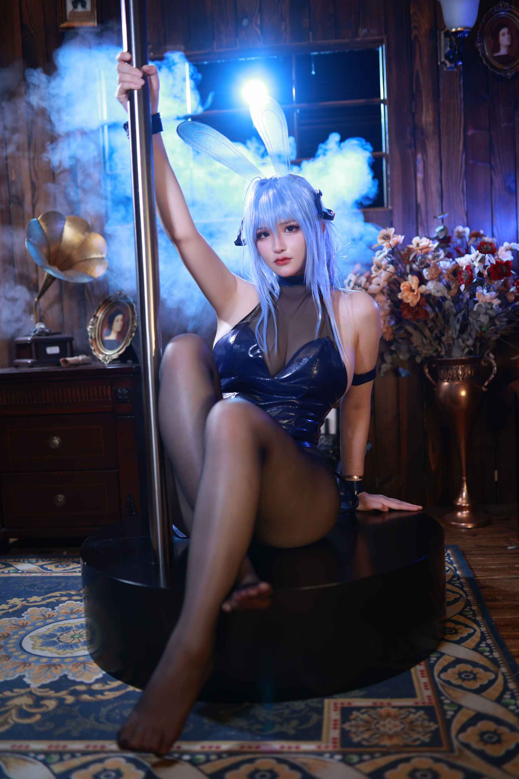 [福利COS] 前羽_rr - 花园