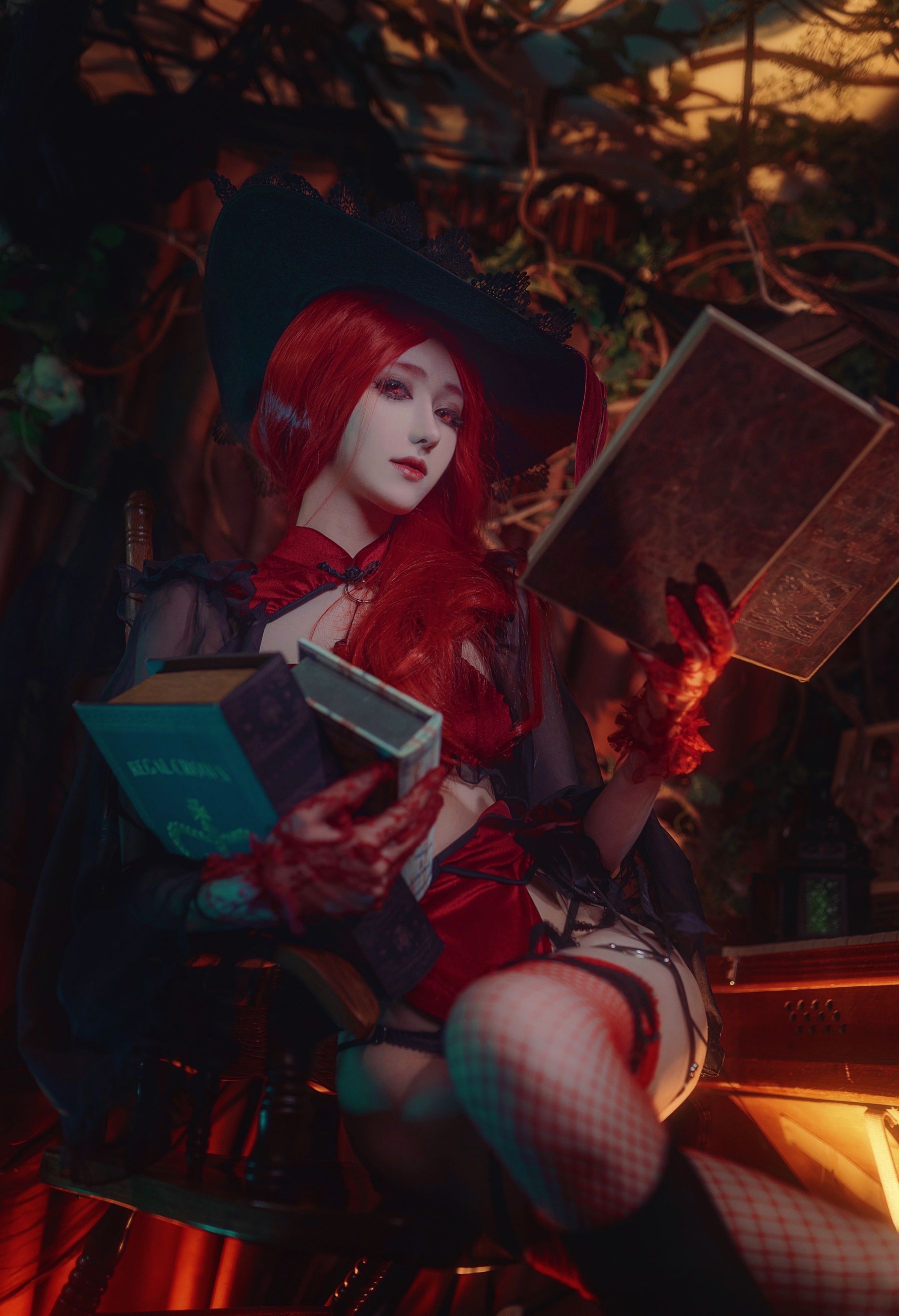 [福利COS] 动漫博主南桃Momoko - 红女巫