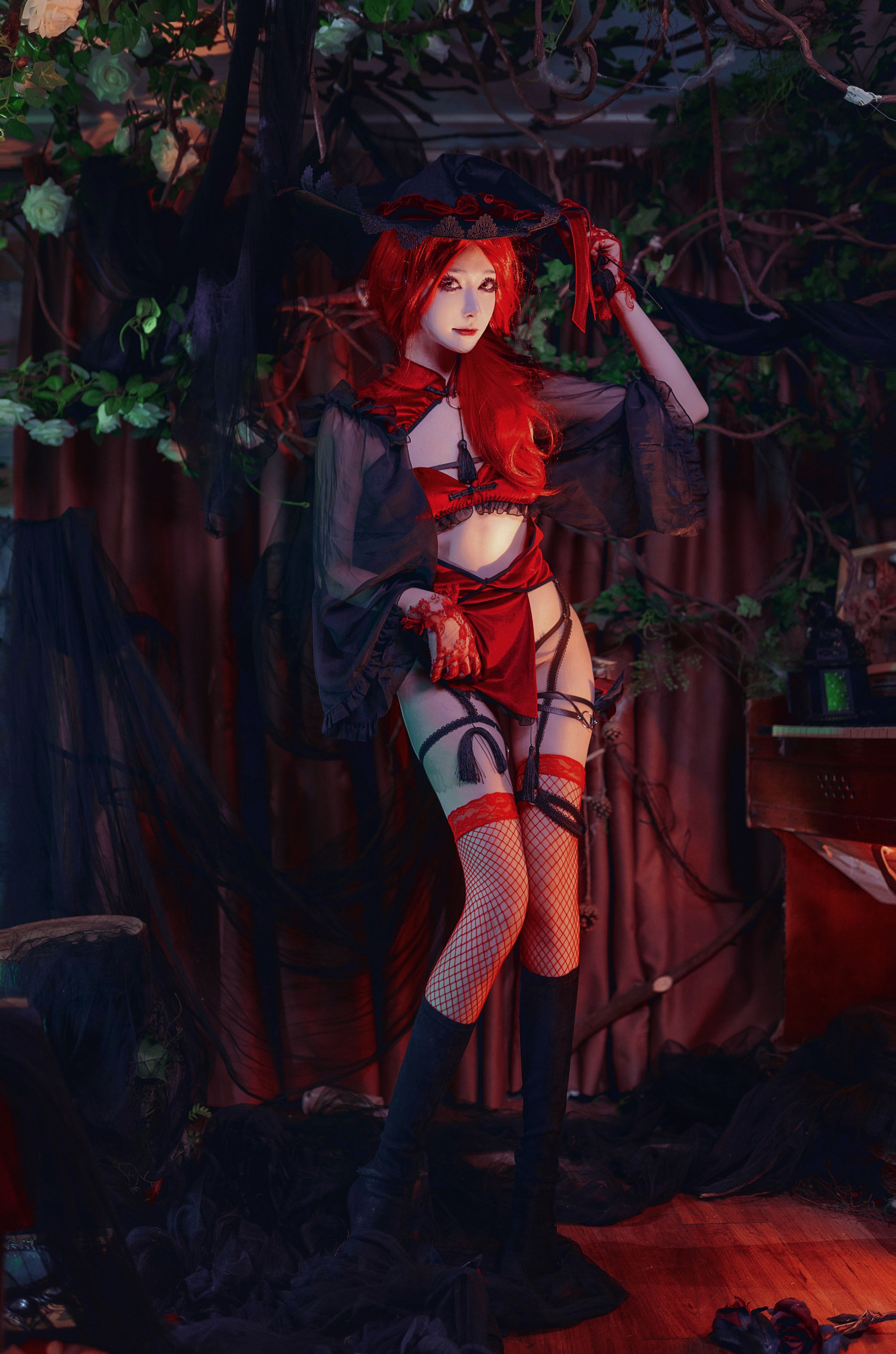 [福利COS] 动漫博主南桃Momoko - 红女巫
