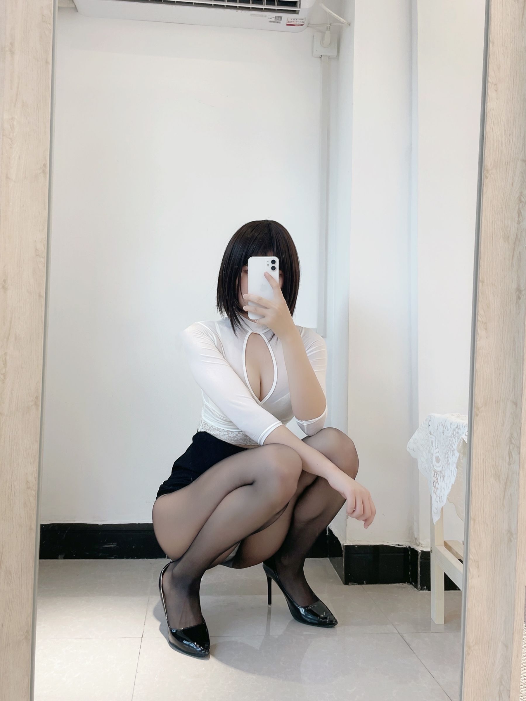 [福利COS] 动漫博主田璐璐 - OL3.0