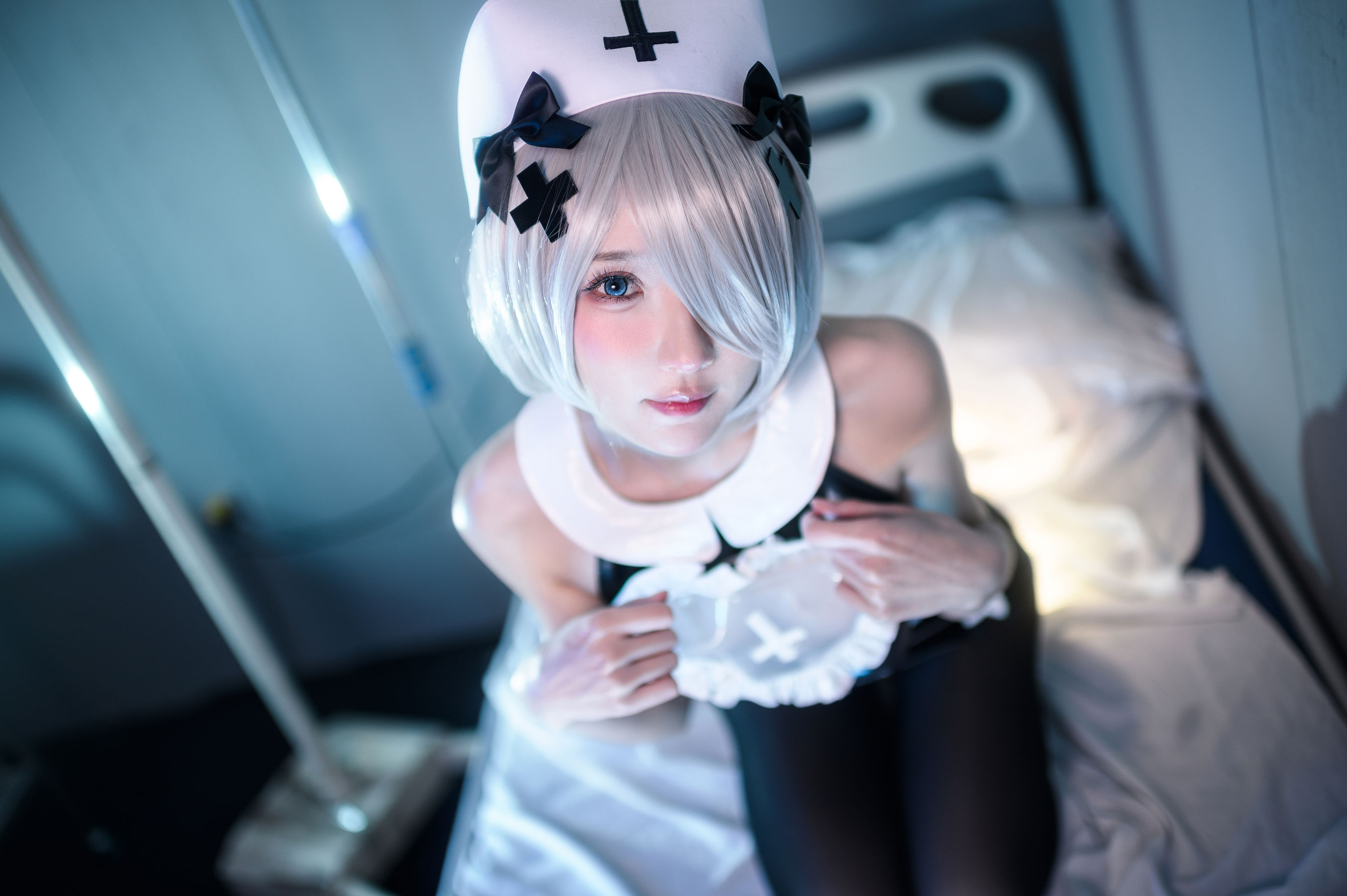 [福利COS] 动漫博主阿包也是兔娘 - 阿包护士