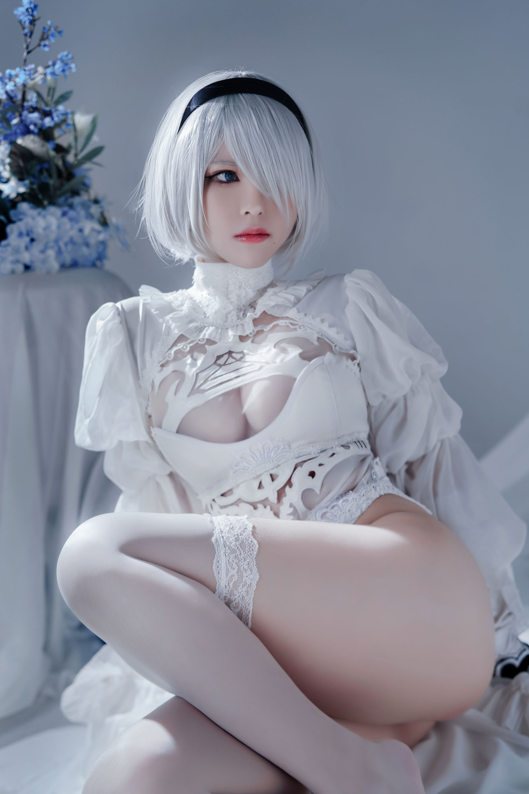 [福利COS] 半半子 - Automataヨルハ二号B型 白いドレス