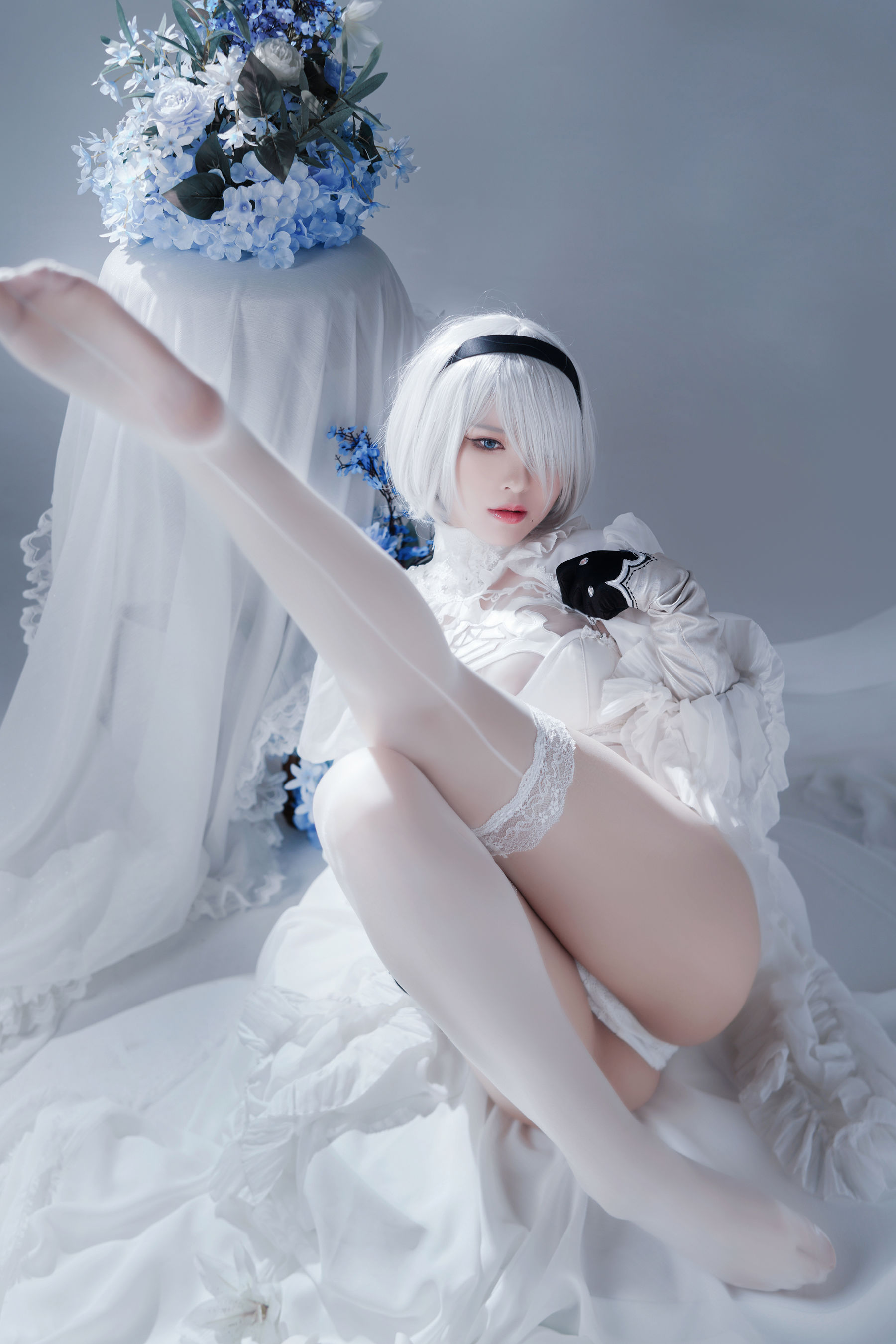[福利COS] 半半子 - Automataヨルハ二号B型 白いドレス
